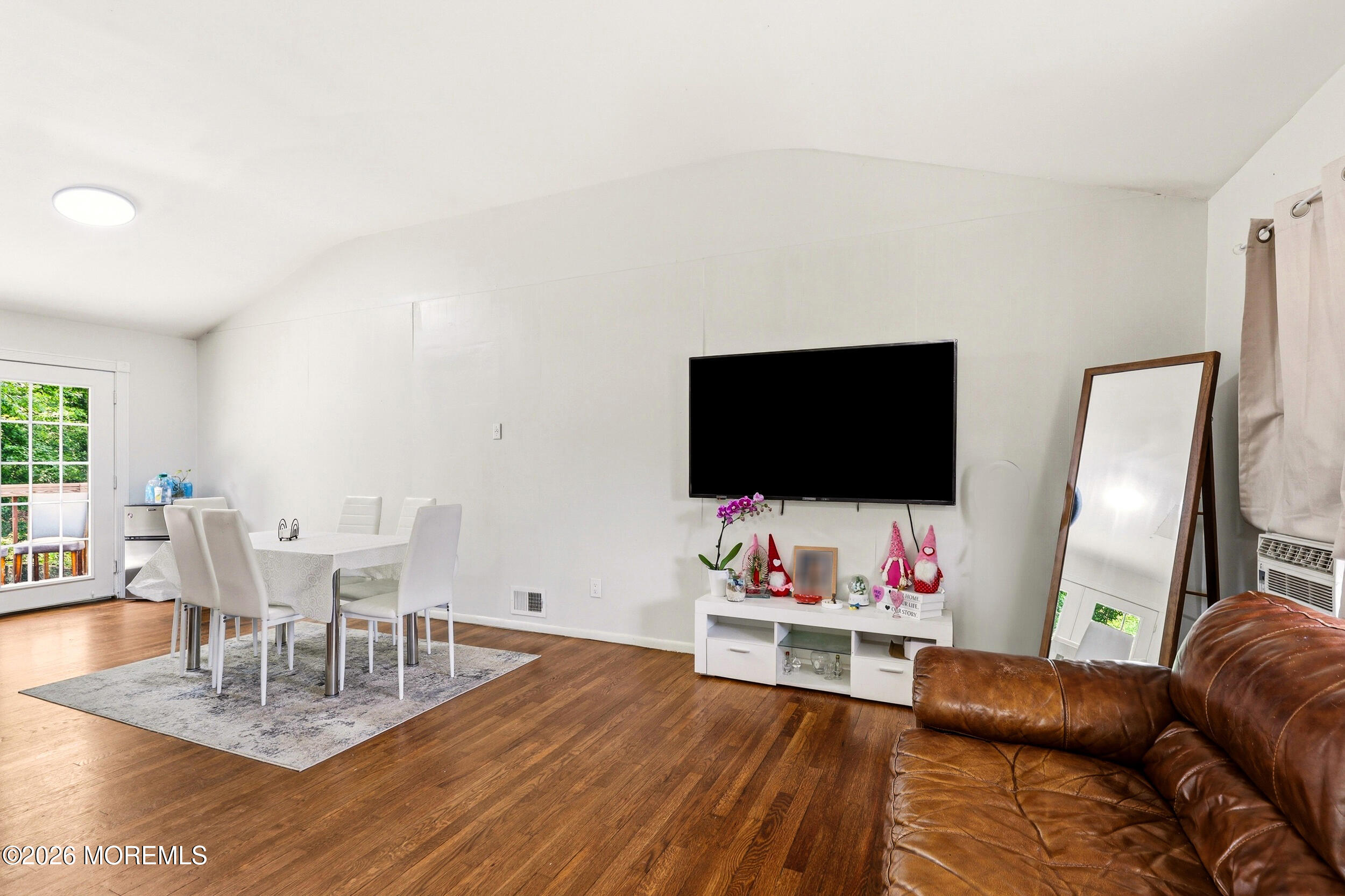37 Raymond Ave, Toms River, NJ 08755 photo