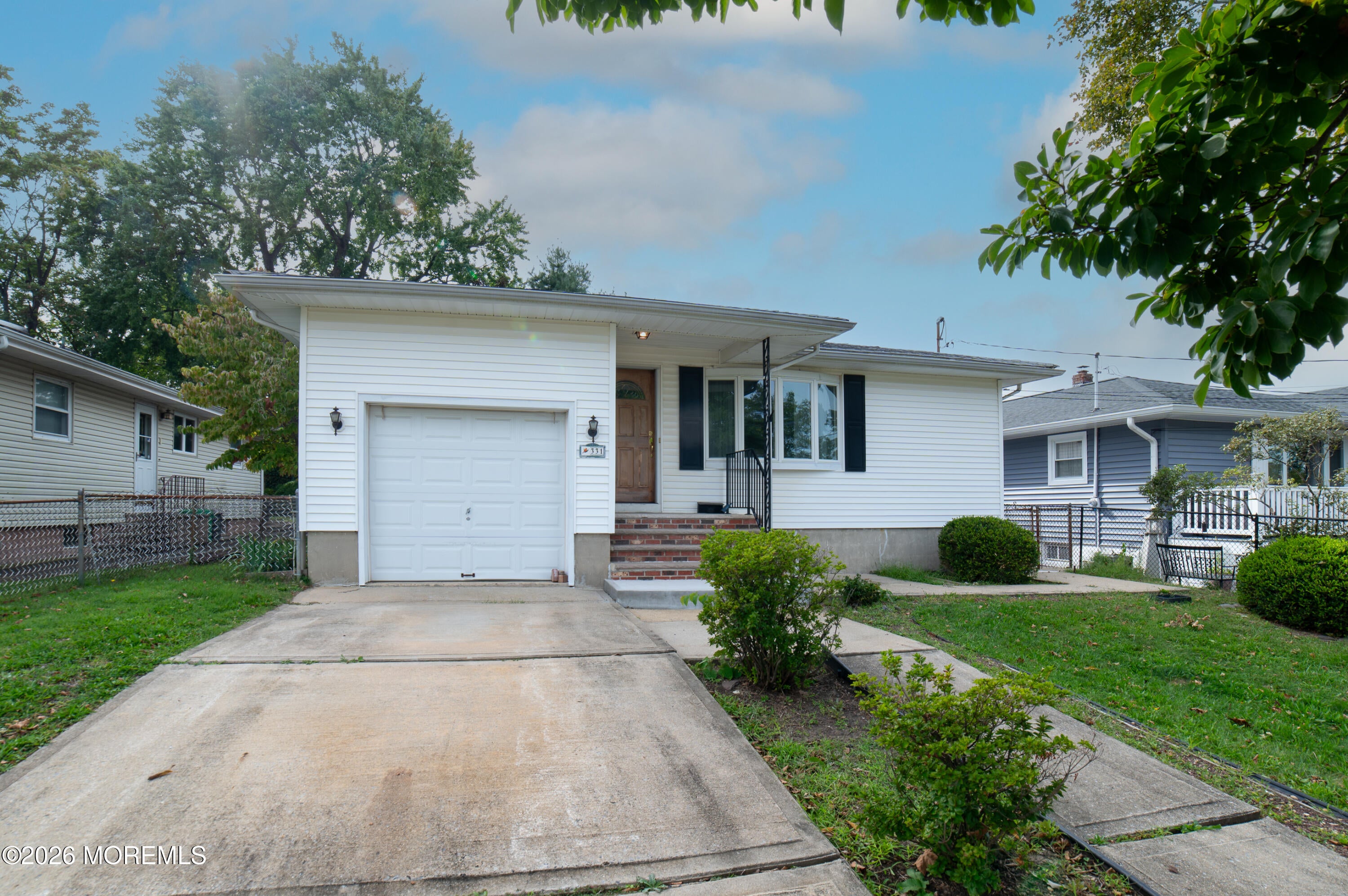 331 Sherwood Dr, Cliffwood Beach, NJ 07735 photo