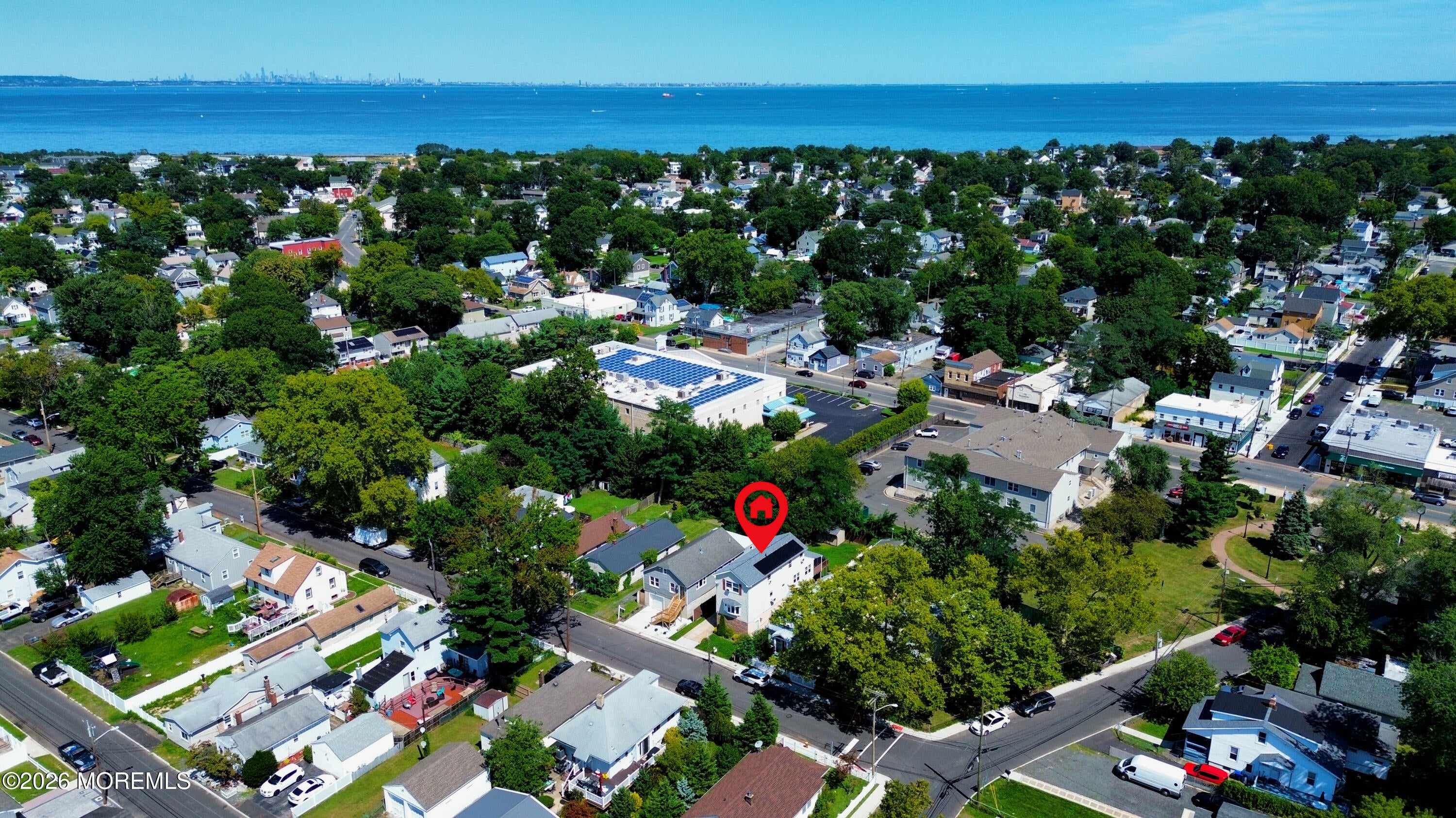 8 Lincoln Ct, Keansburg, NJ 07734