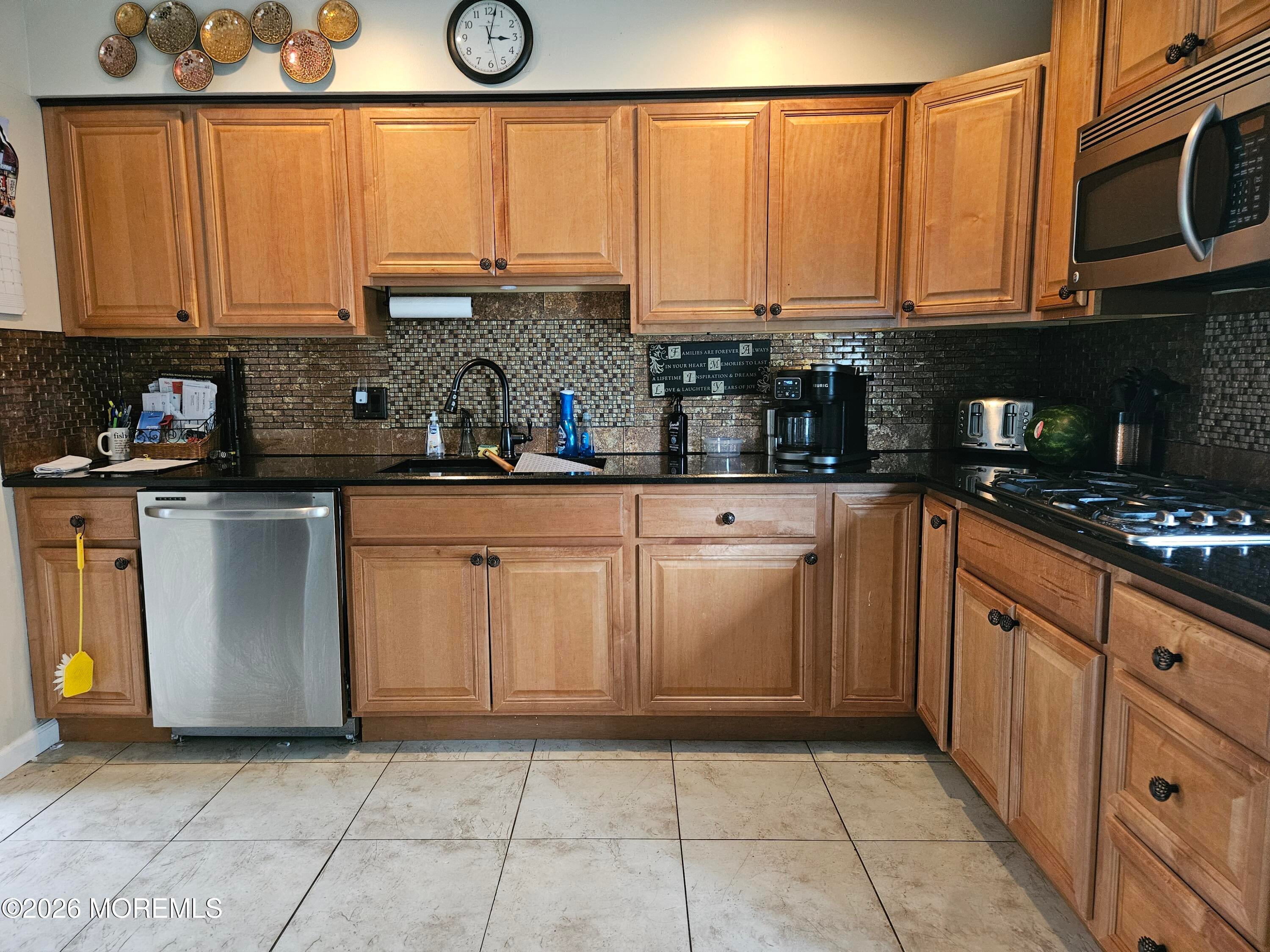 14 Cypress St, Hazlet, NJ 07730 photo