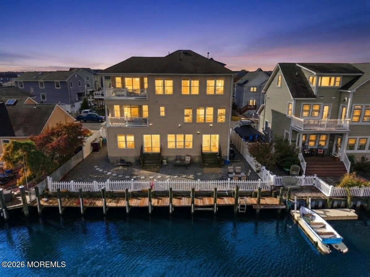 243 Dogwood Dr, Bayville, NJ 08721