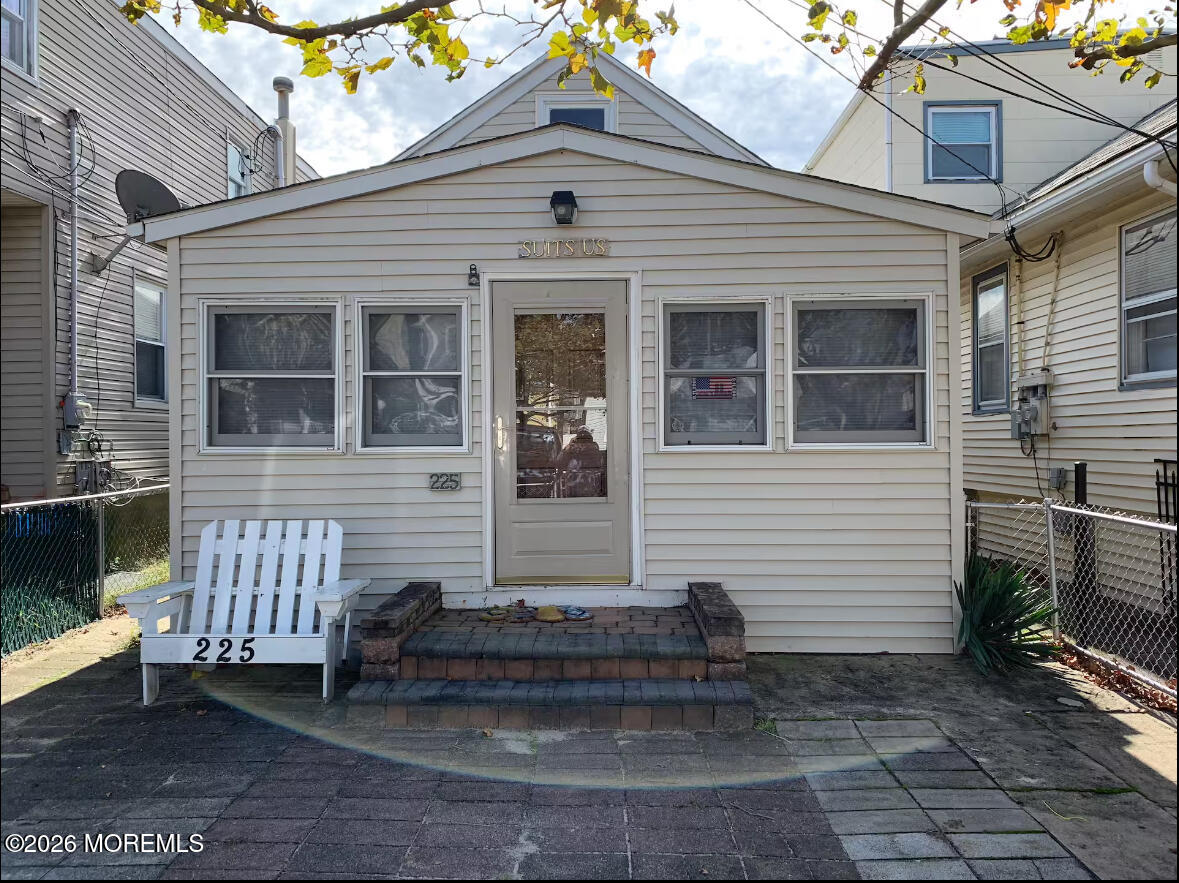 225 Grant Ave, Seaside Heights, NJ 08751
