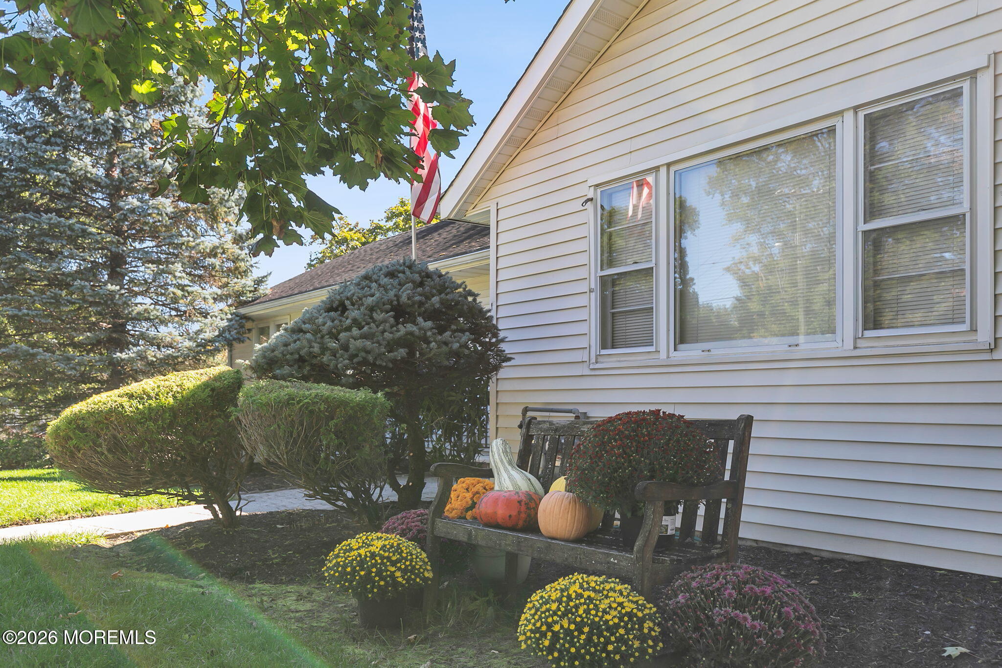 25 Stephenville Blvd, Red Bank, NJ 07701 photo