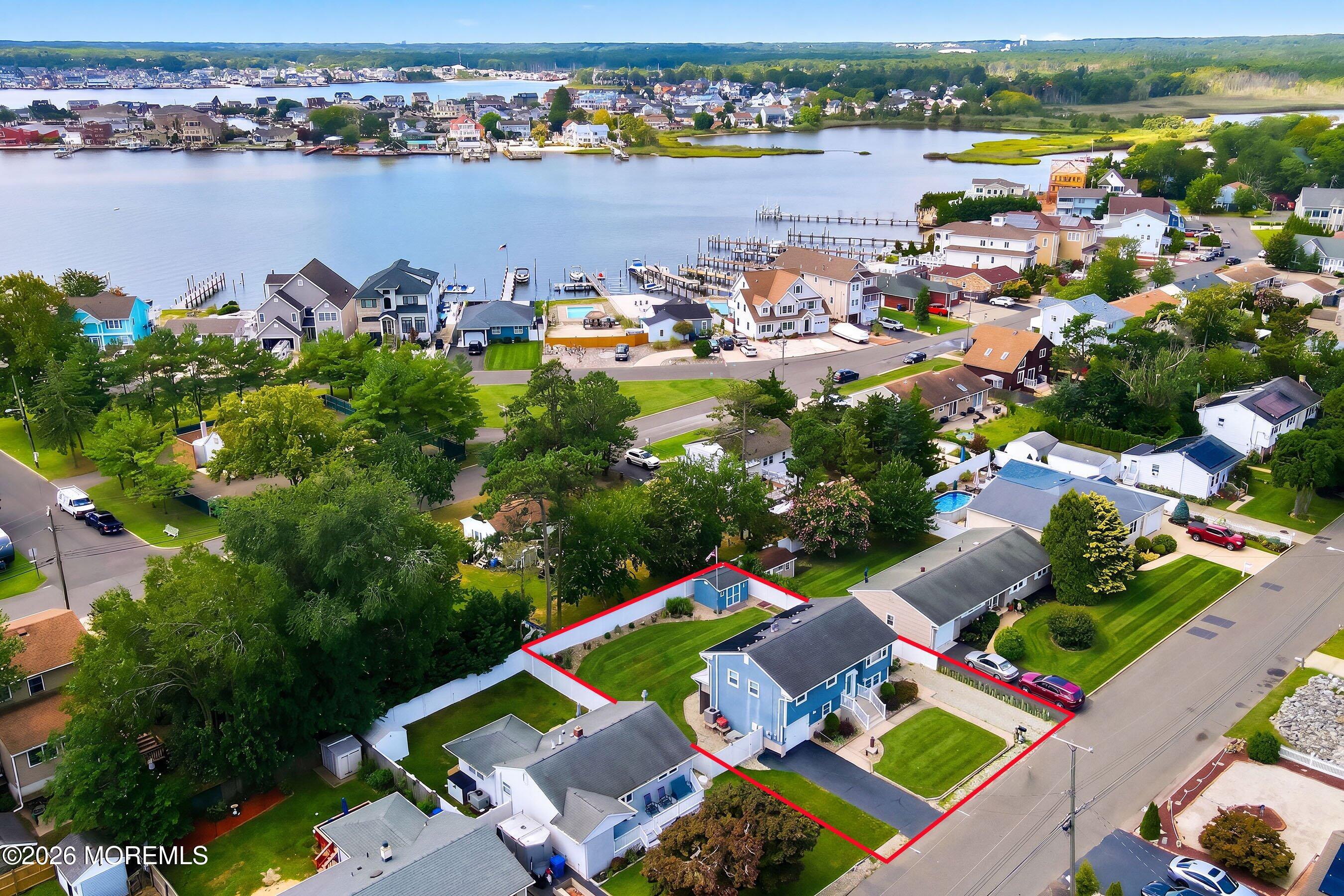 165 Walnut Creek Ln, Toms River, NJ 08753 photo