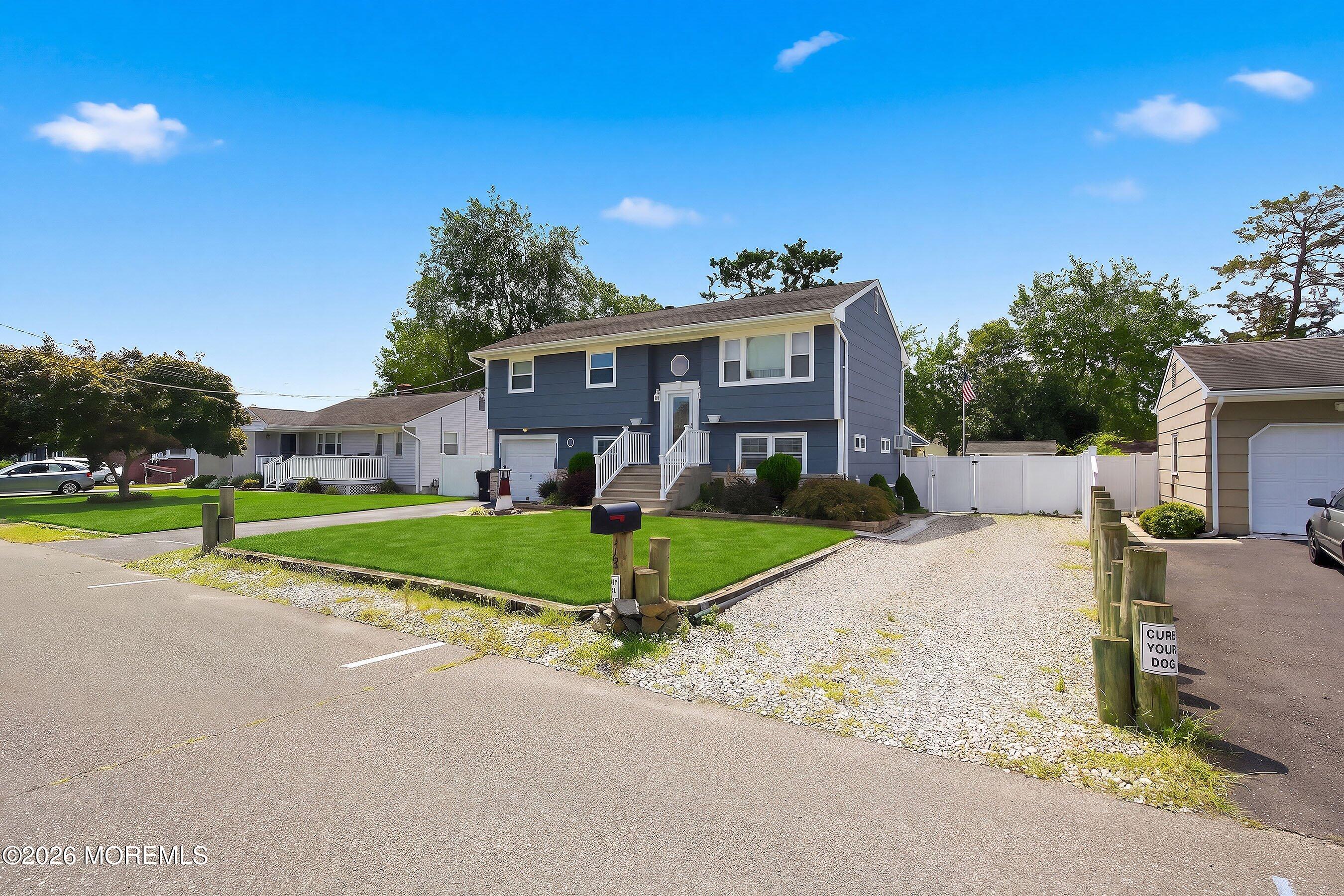 165 Walnut Creek Ln, Toms River, NJ 08753 photo