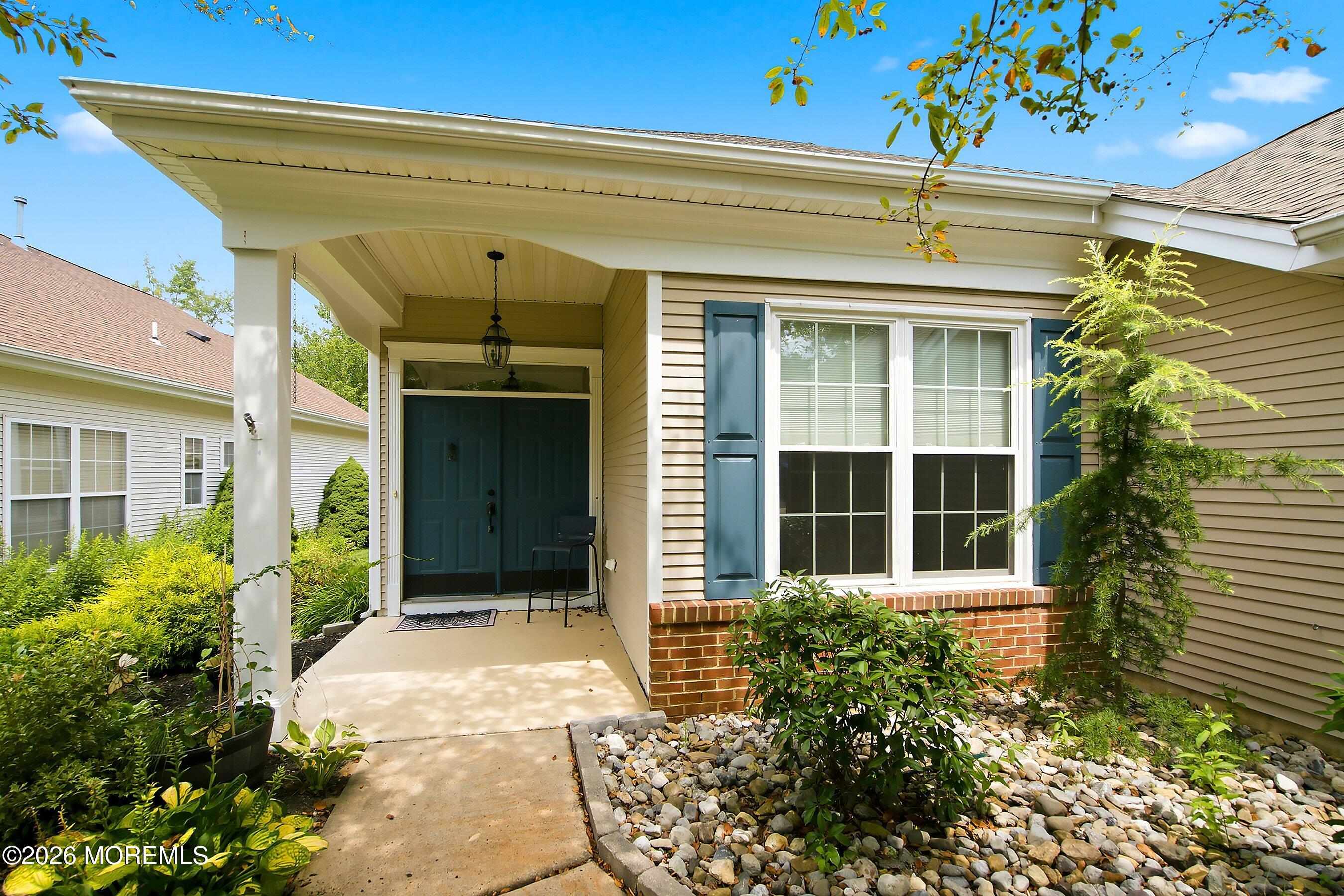 18 Bellflower Dr, Lakewood, NJ 08701 photo