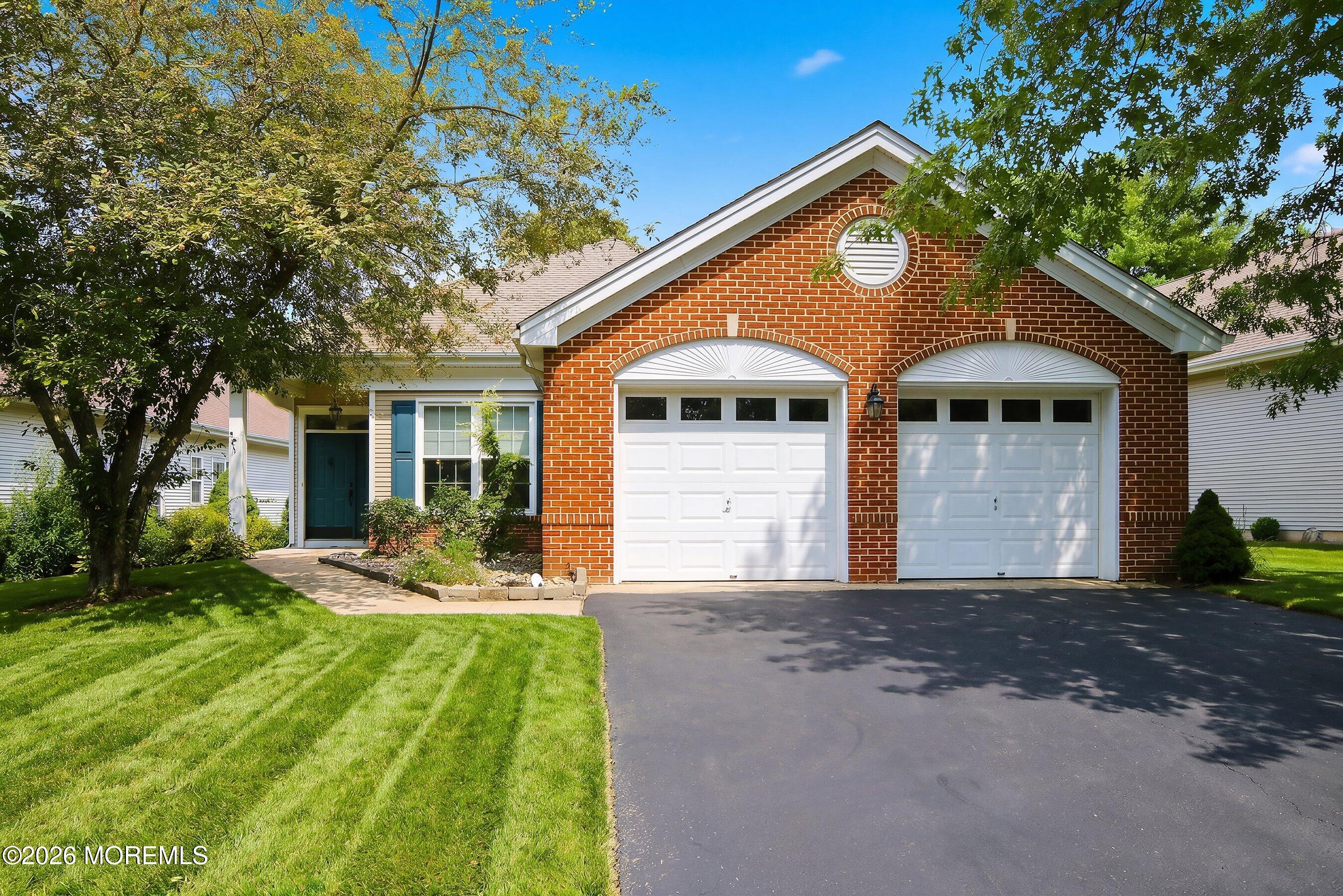 18 Bellflower Dr, Lakewood, NJ 08701