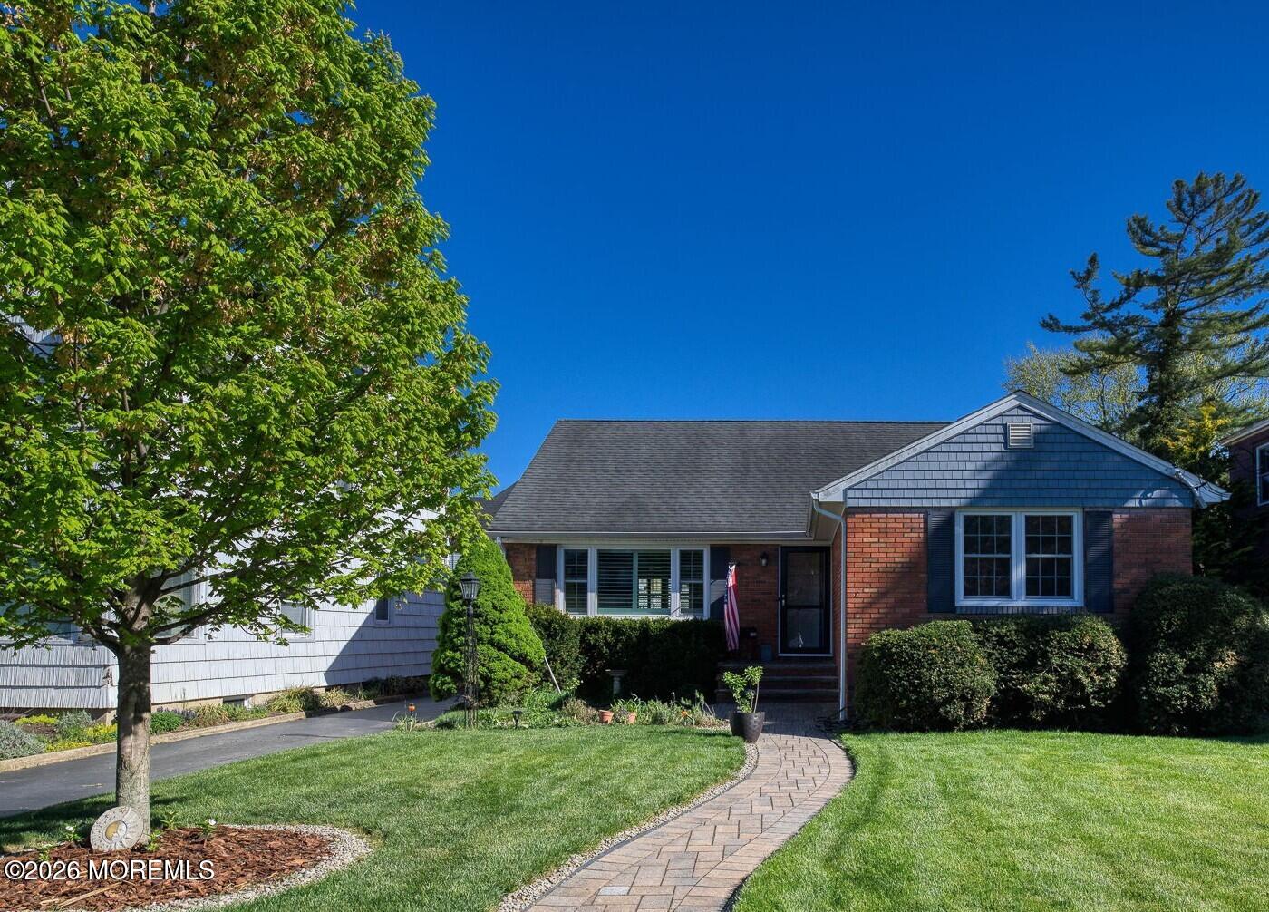 230 River Rd, Red Bank, NJ 07701