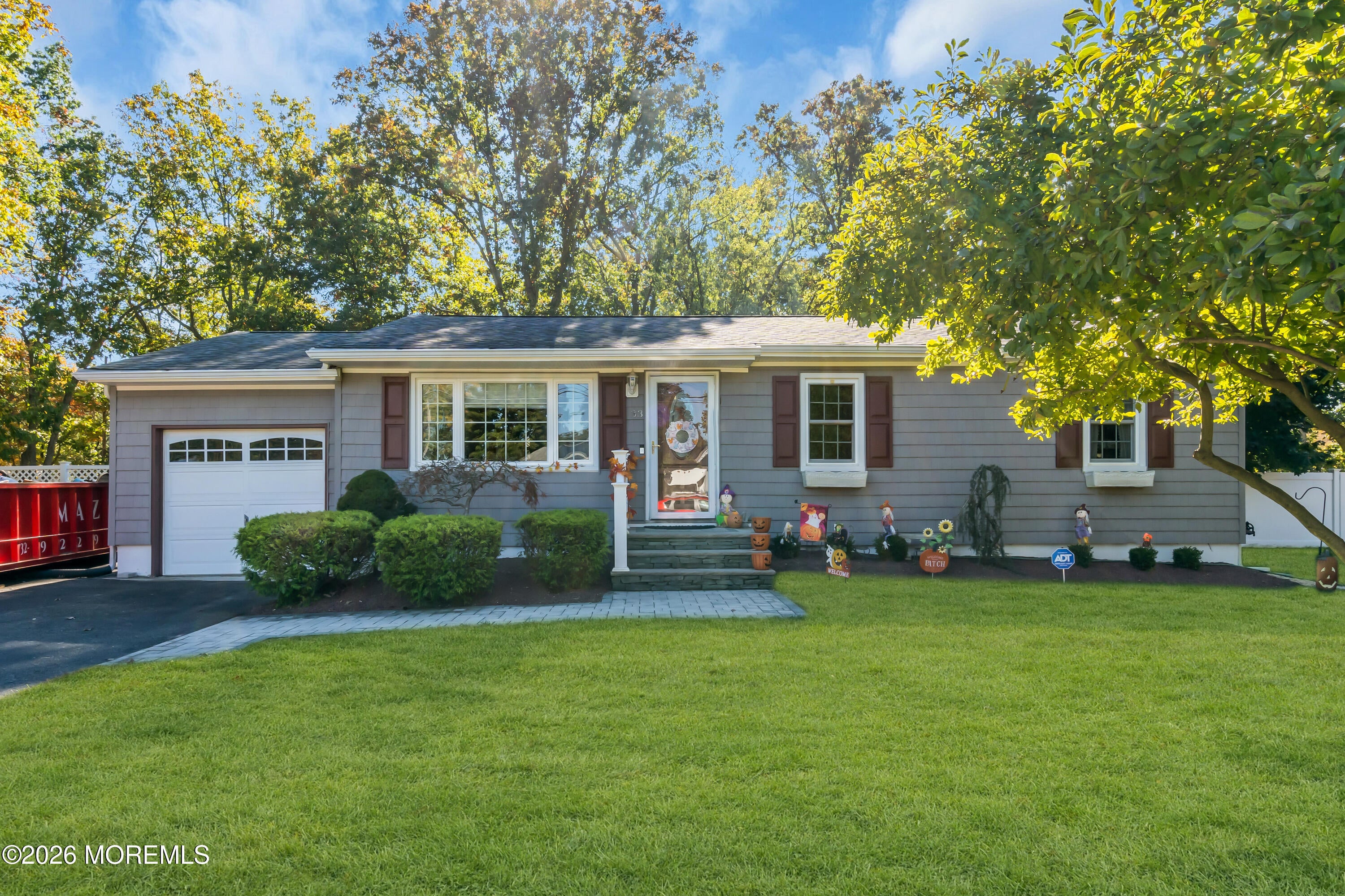 33 Brookside Dr, Howell, NJ 07731