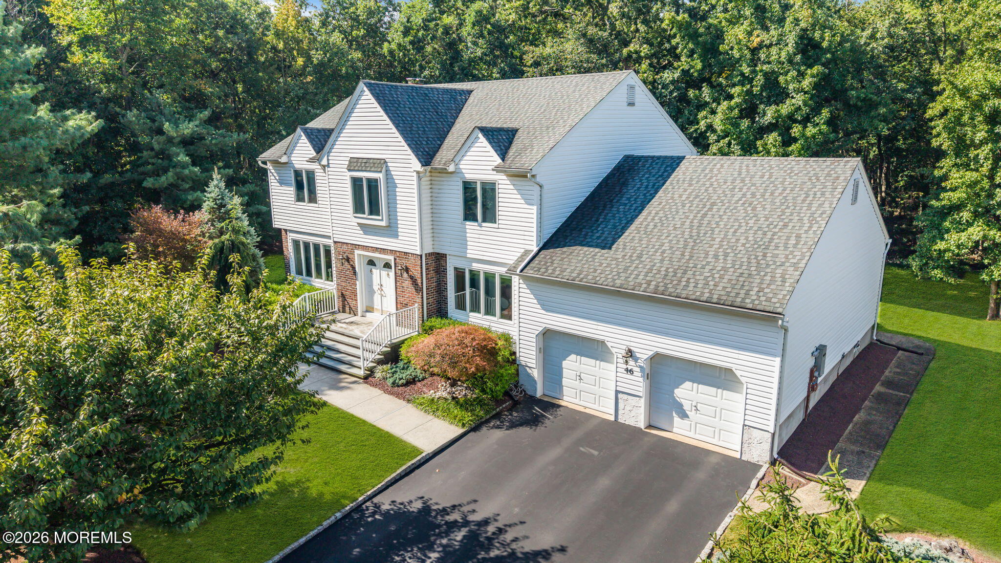 46 Heather Dr, Manalapan, NJ 07726