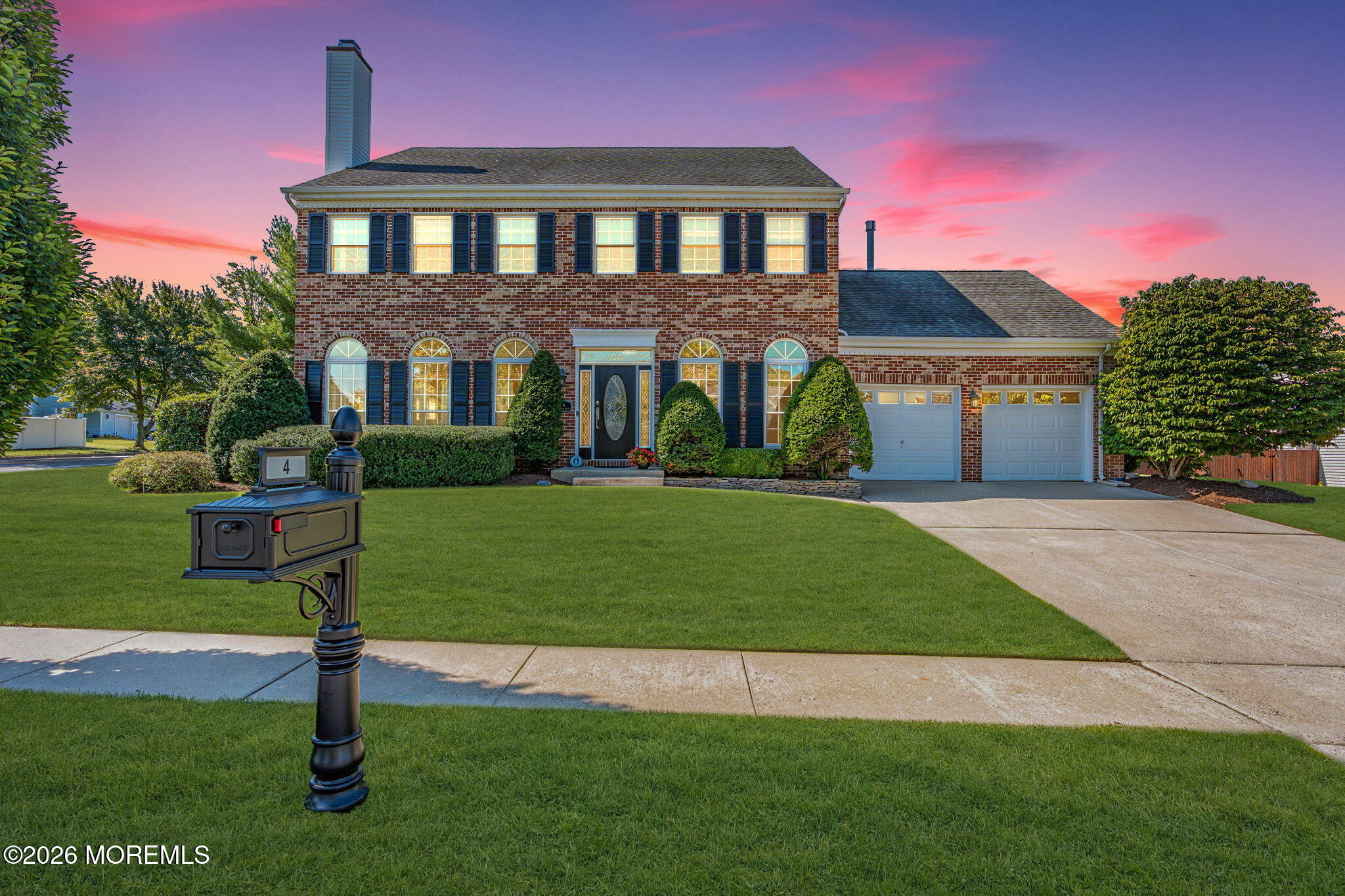 4 Hickory Cir, Barnegat, NJ 08005
