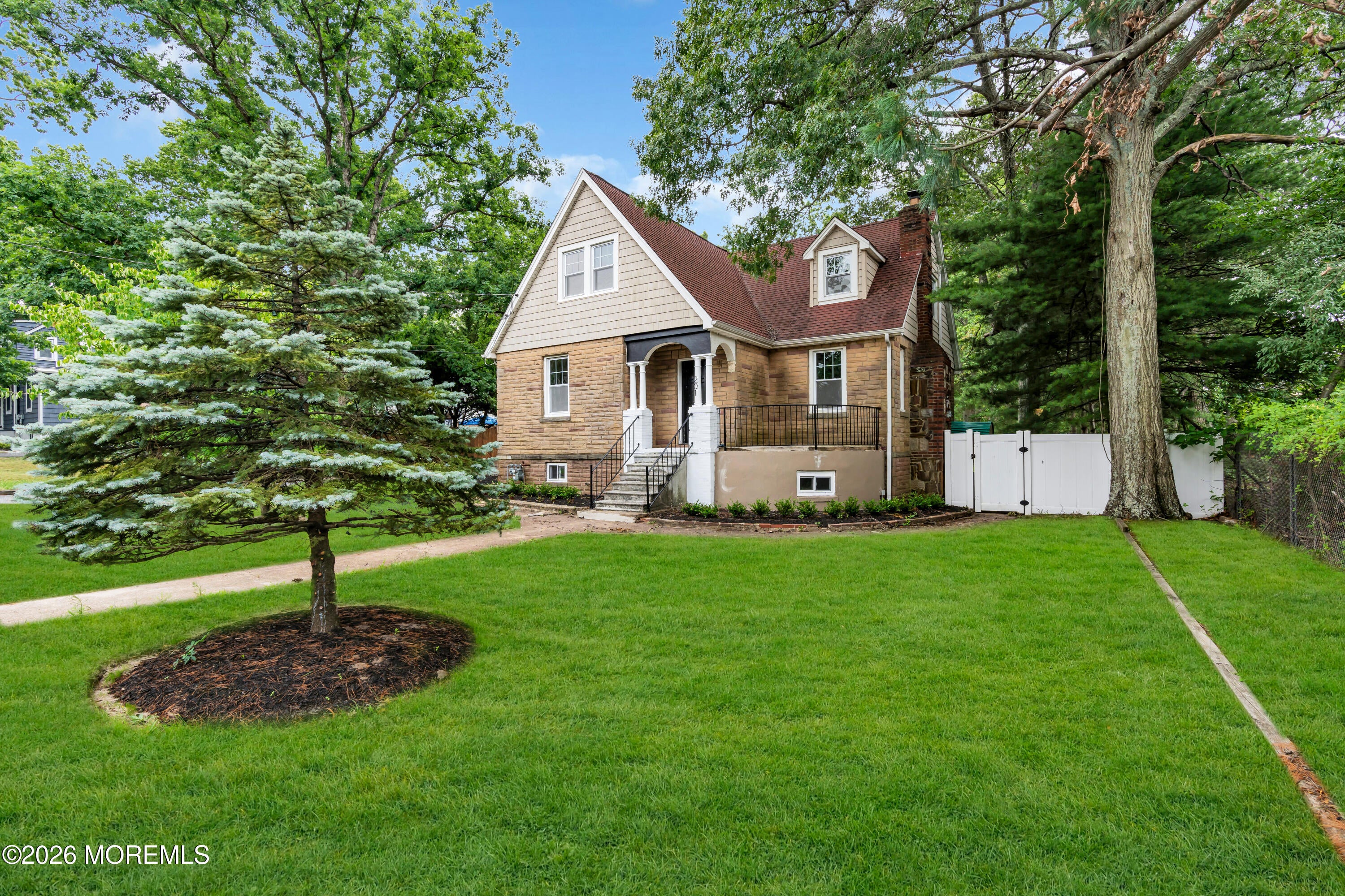 201 Knox Ave, Eatontown, NJ 07724 photo