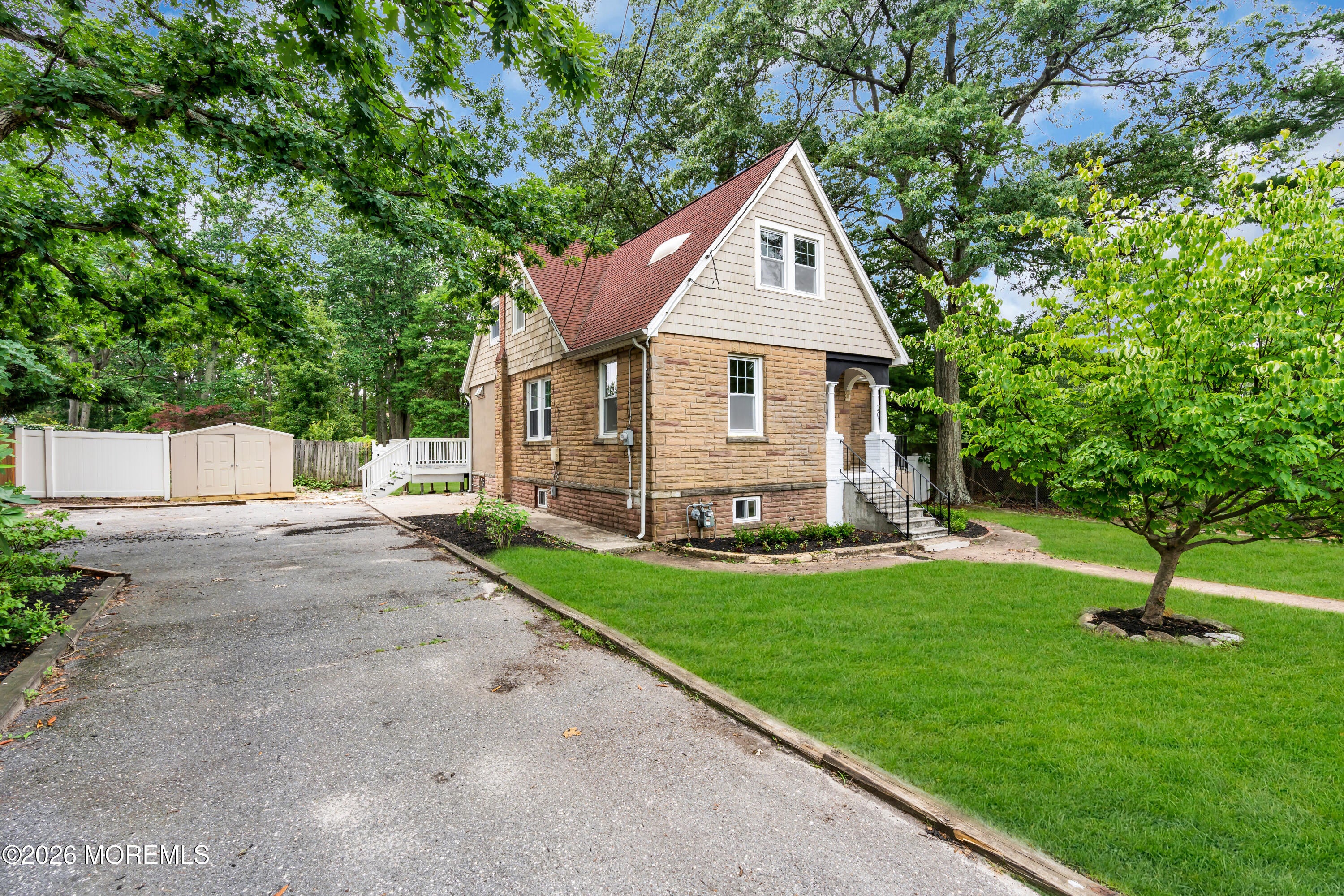 201 Knox Ave, Eatontown, NJ 07724 photo