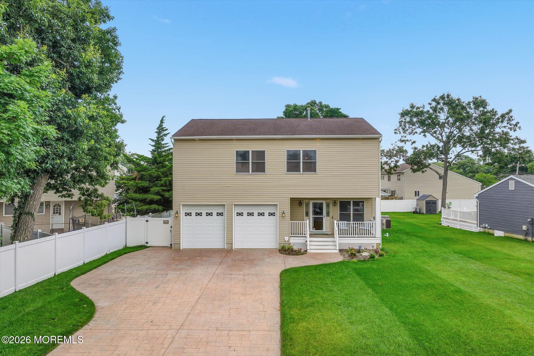 89 Venus Ln, Toms River, NJ 08753 photo