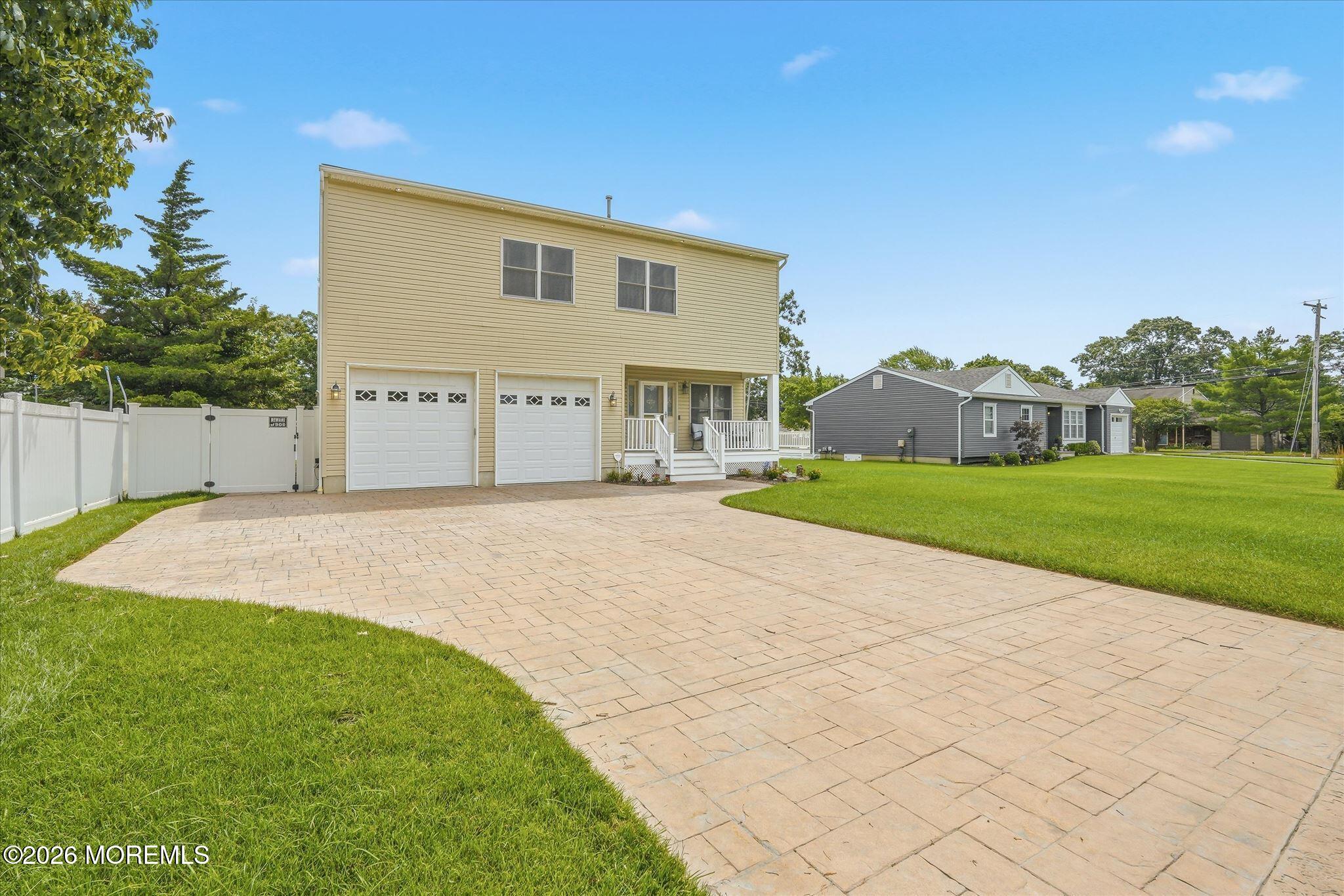 89 Venus Ln, Toms River, NJ 08753 photo