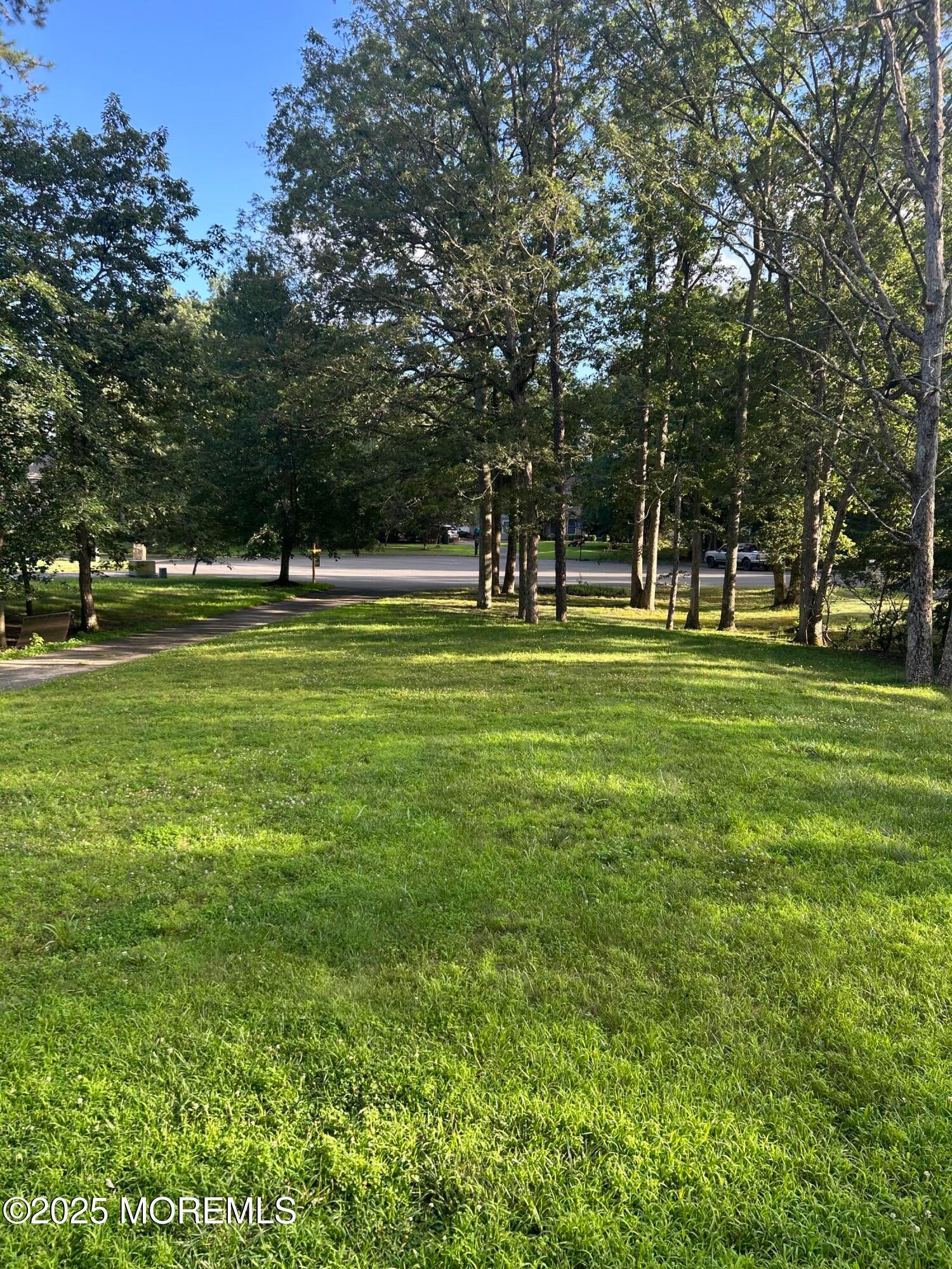 10 Brentwood Dr, Jackson, NJ 08527 photo