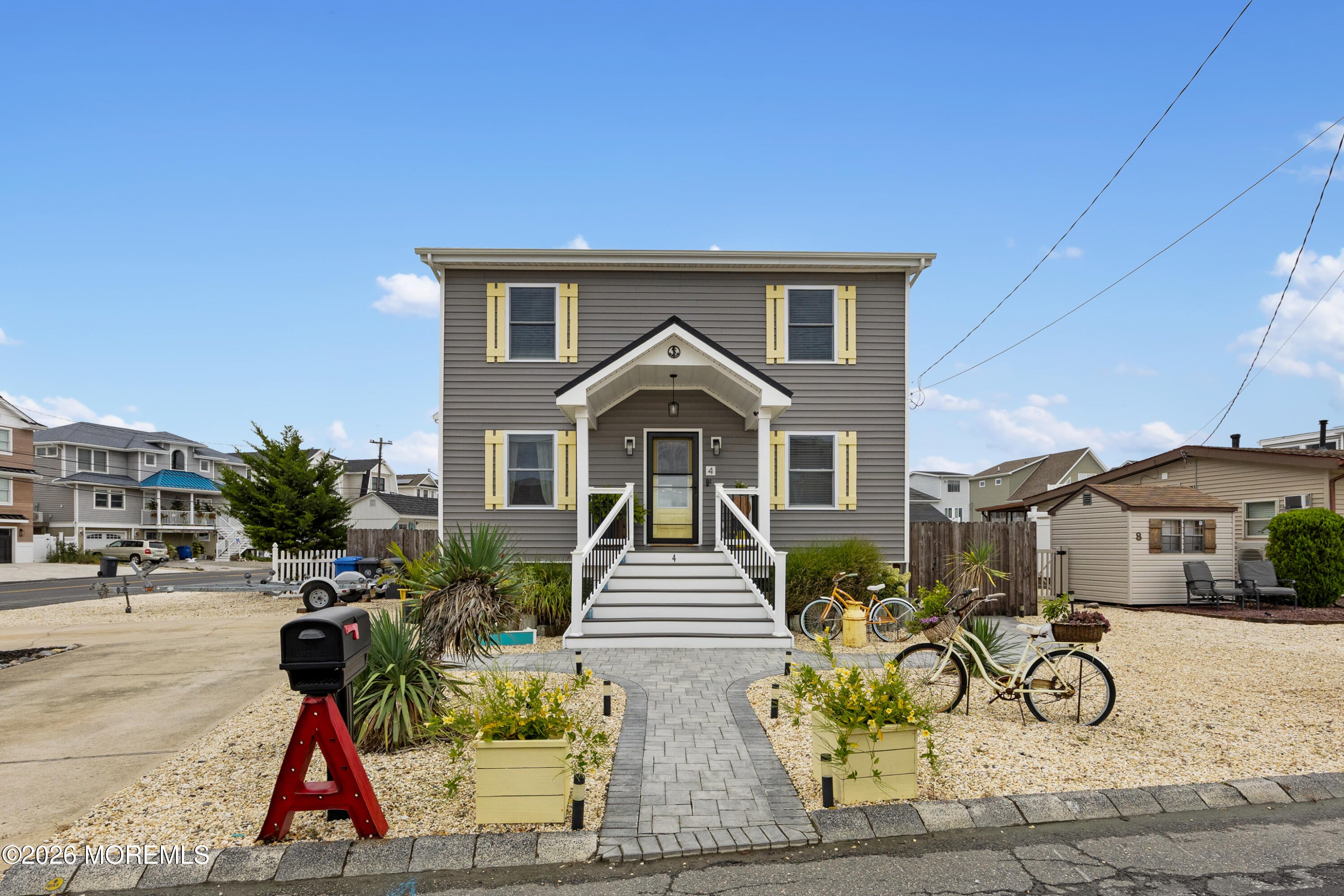 4 Weaver Dr, Manahawkin, NJ 08050