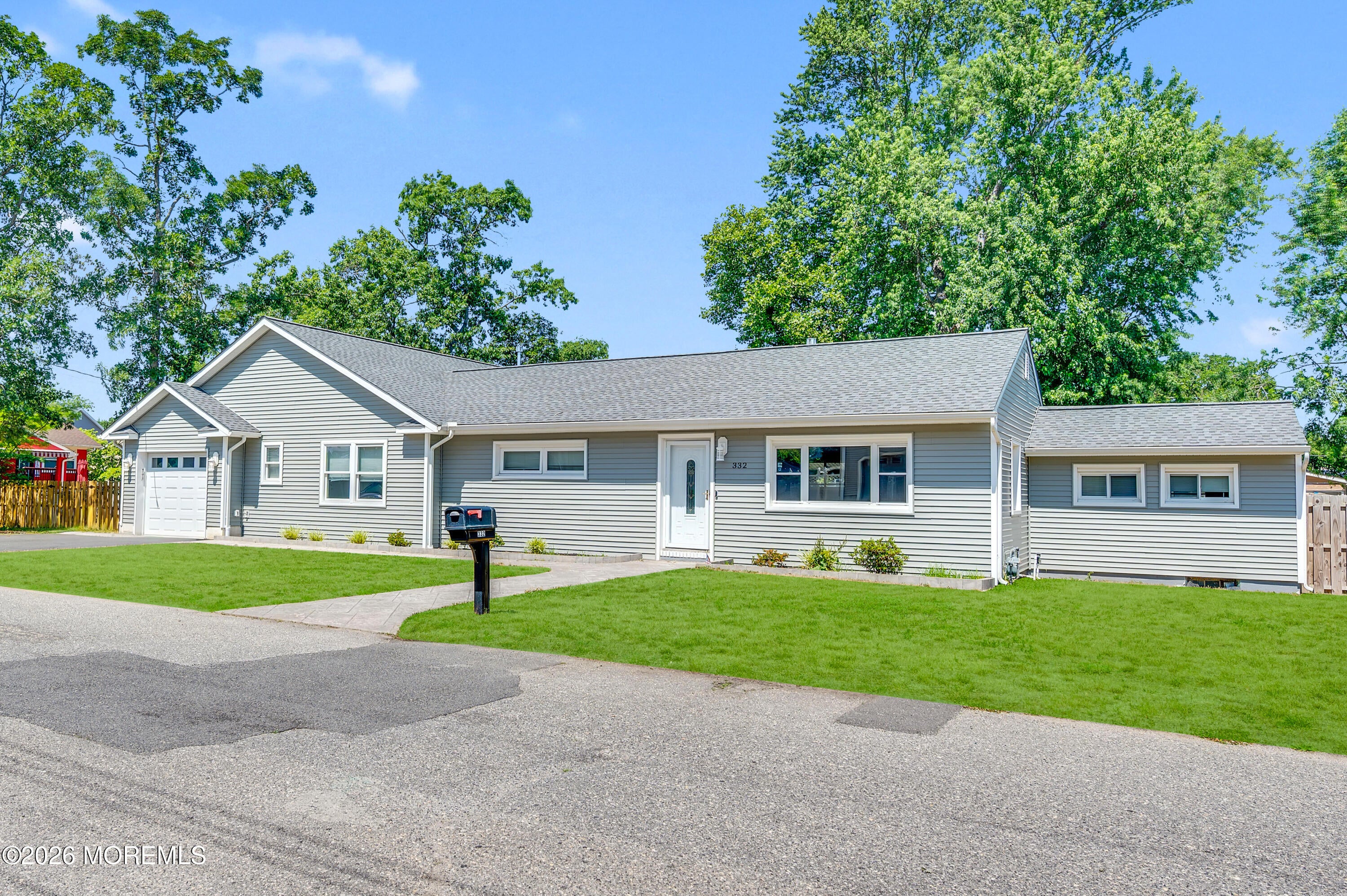 332 Beach Ave, Beachwood, NJ 08722 photo