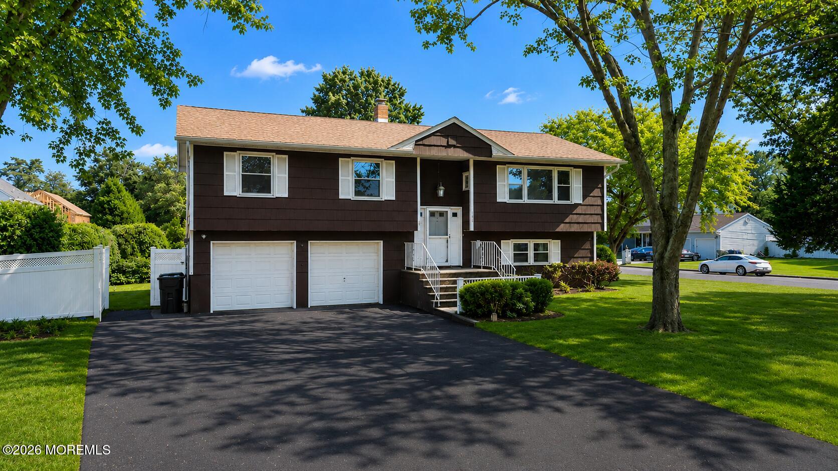 708 Auth Ave, Oakhurst, NJ 07755