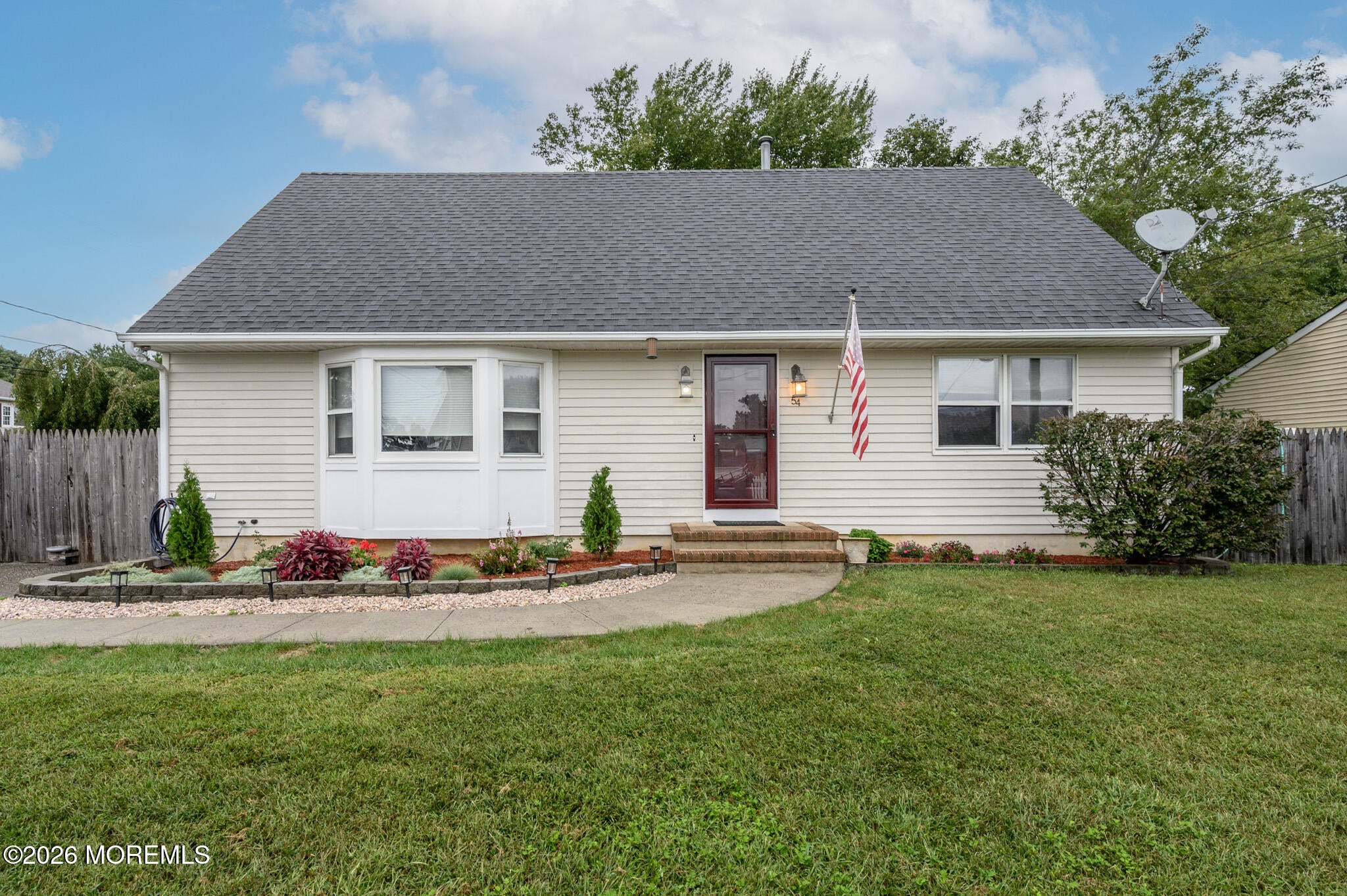 54 Spruce St, Beachwood, NJ 08722