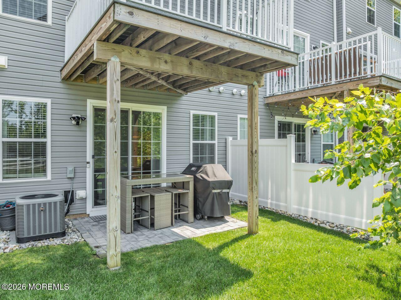 403 Arose Ln, Middletown, NJ 07748 photo