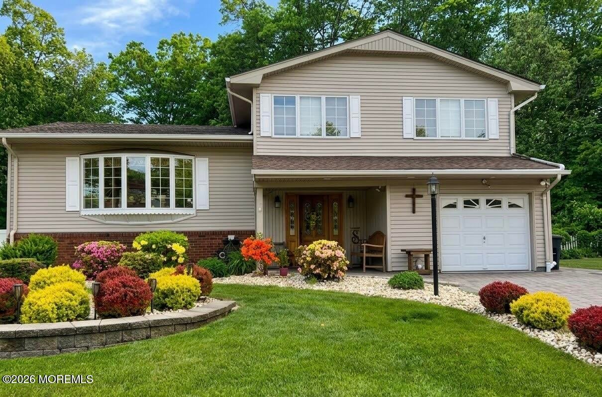12 Ned Dr, Matawan, NJ 07747