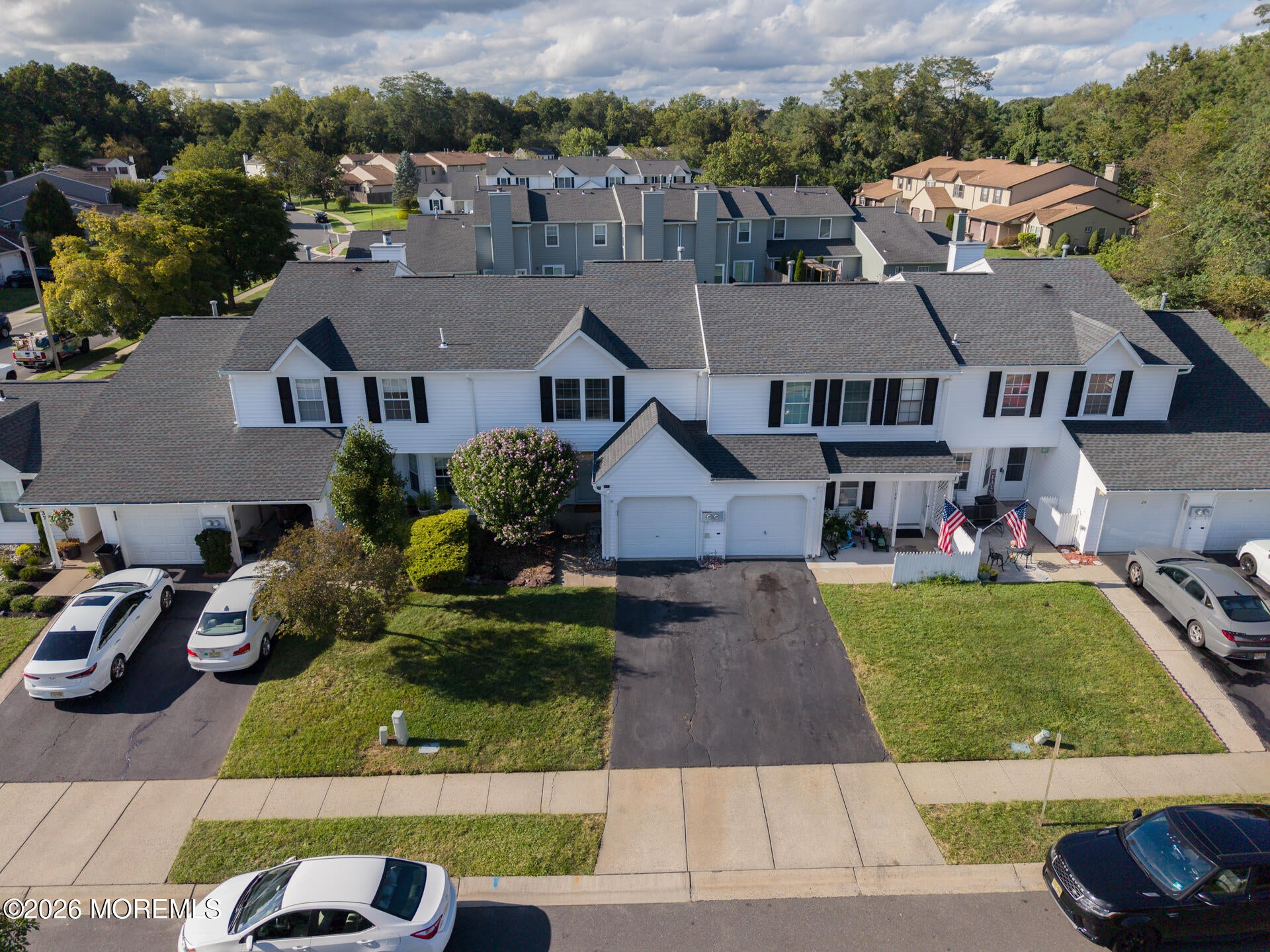 33 Farragut Sq, Freehold, NJ 07728 photo
