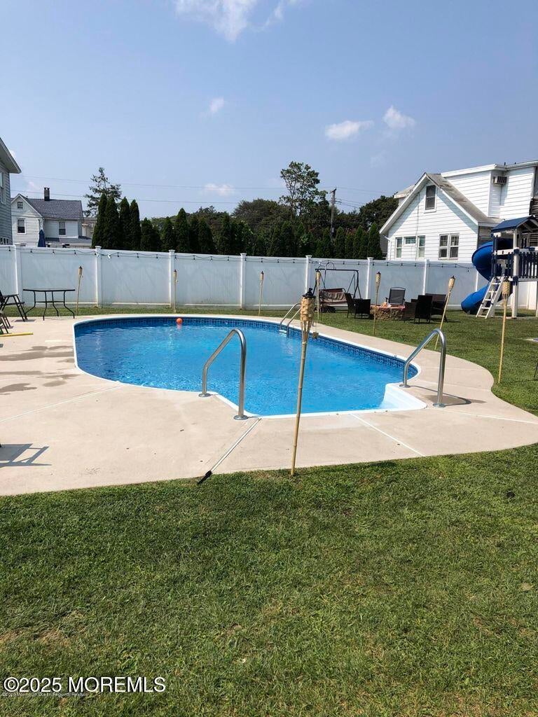 317 Roosevelt Ave, Oakhurst, NJ 07755 photo