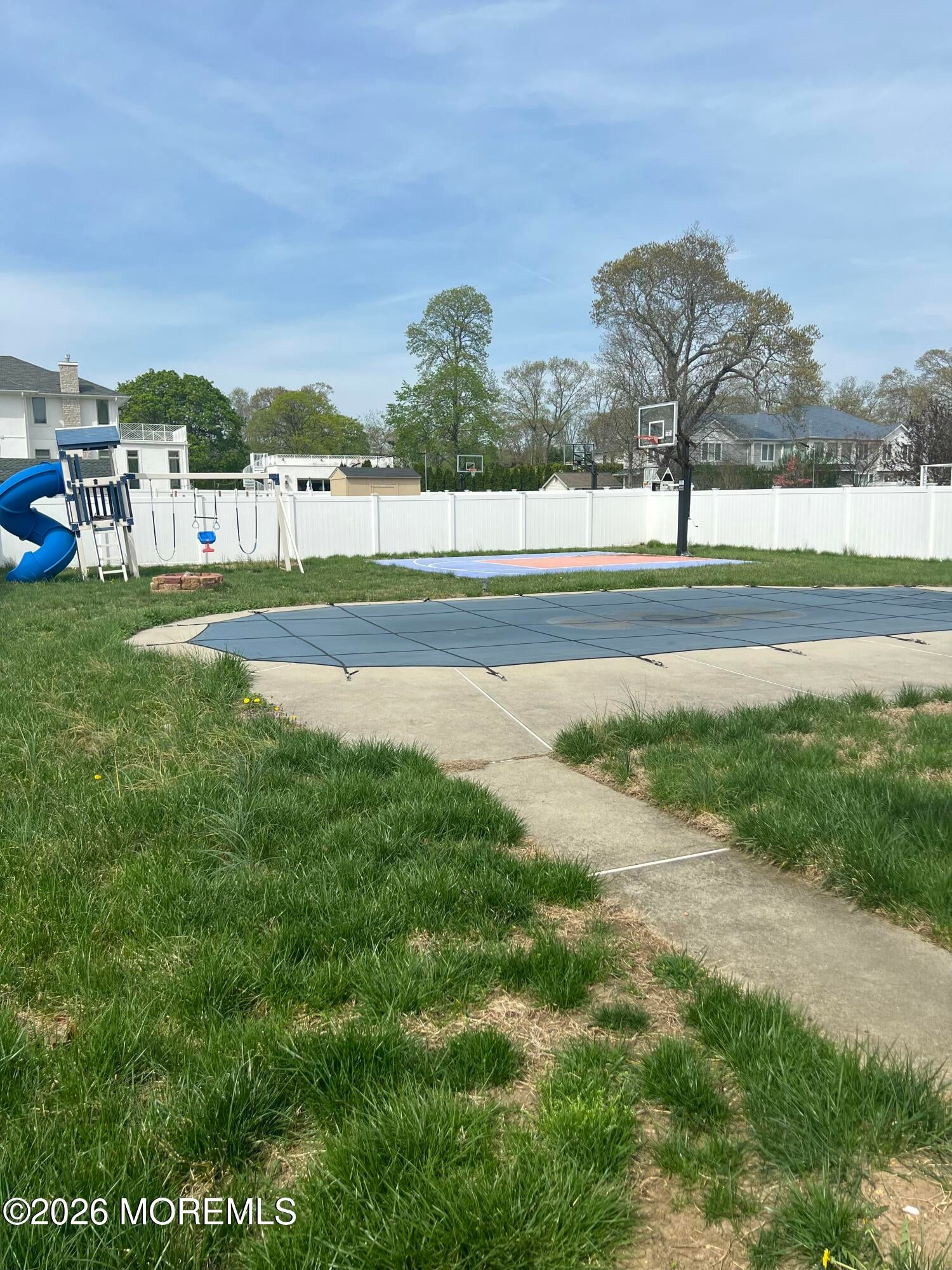 317 Roosevelt Ave, Oakhurst, NJ 07755 photo