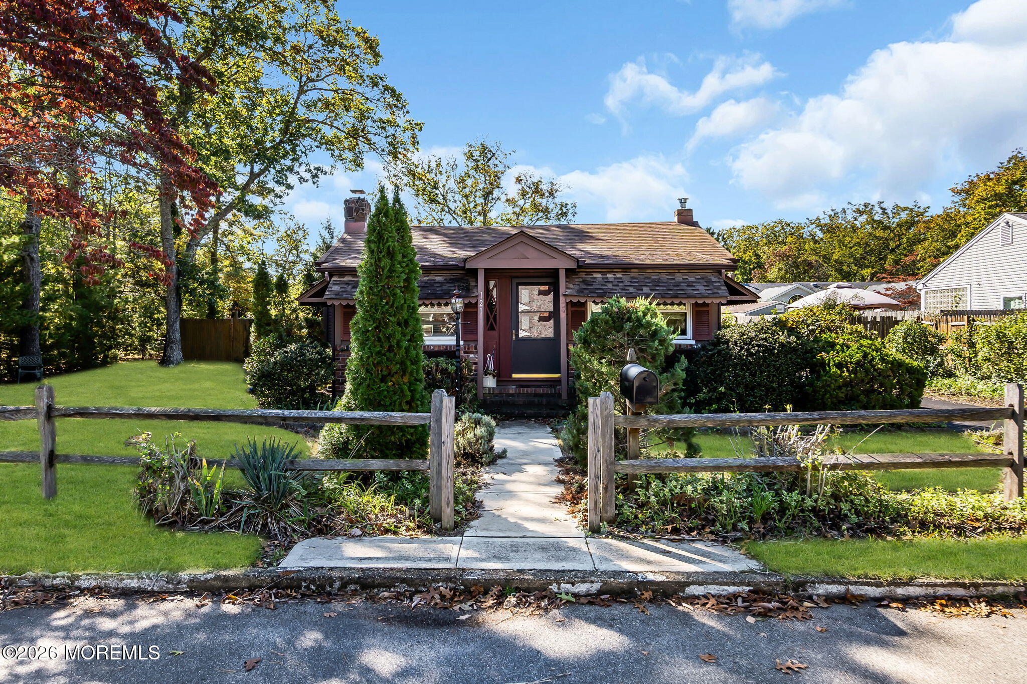 121 Linden Ave, Pine Beach, NJ 08741