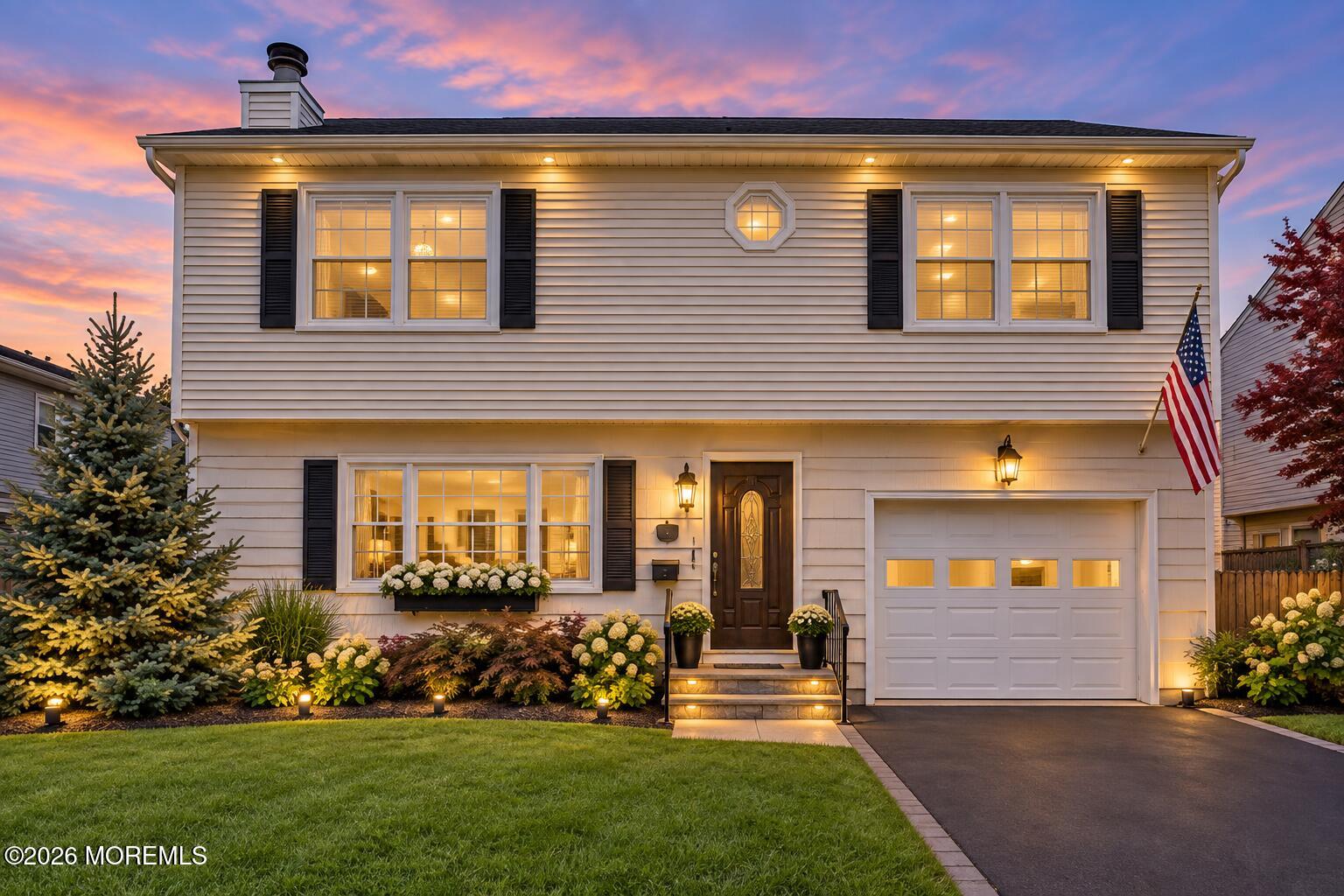 97 Perry St, Keyport, NJ 07735