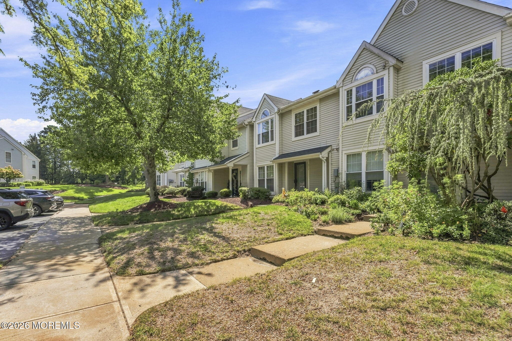 318 Balsam Ct, Howell, NJ 07731 photo