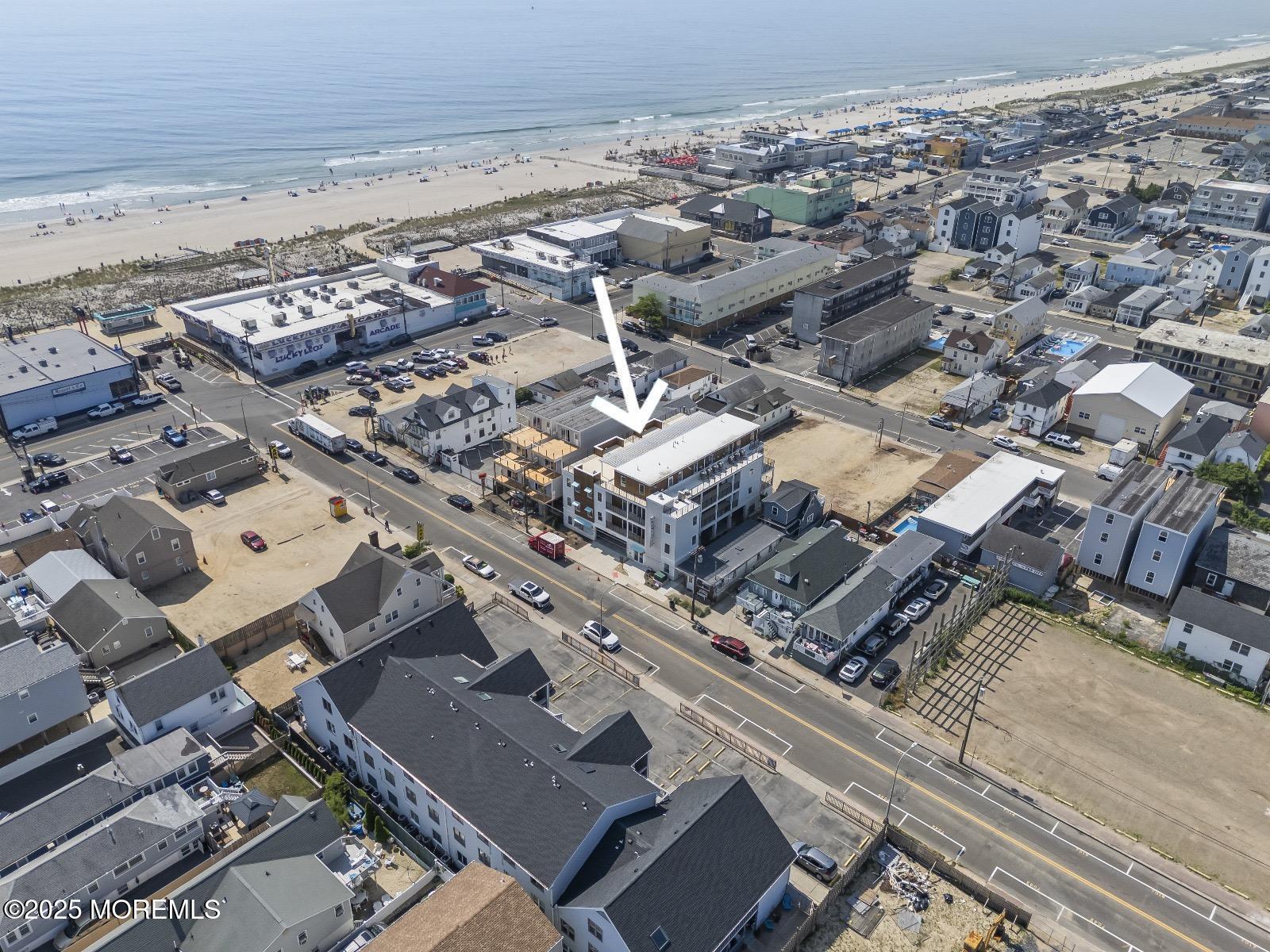 33 Hamilton Ave #UNIT 7, Seaside Heights, NJ 08751 photo