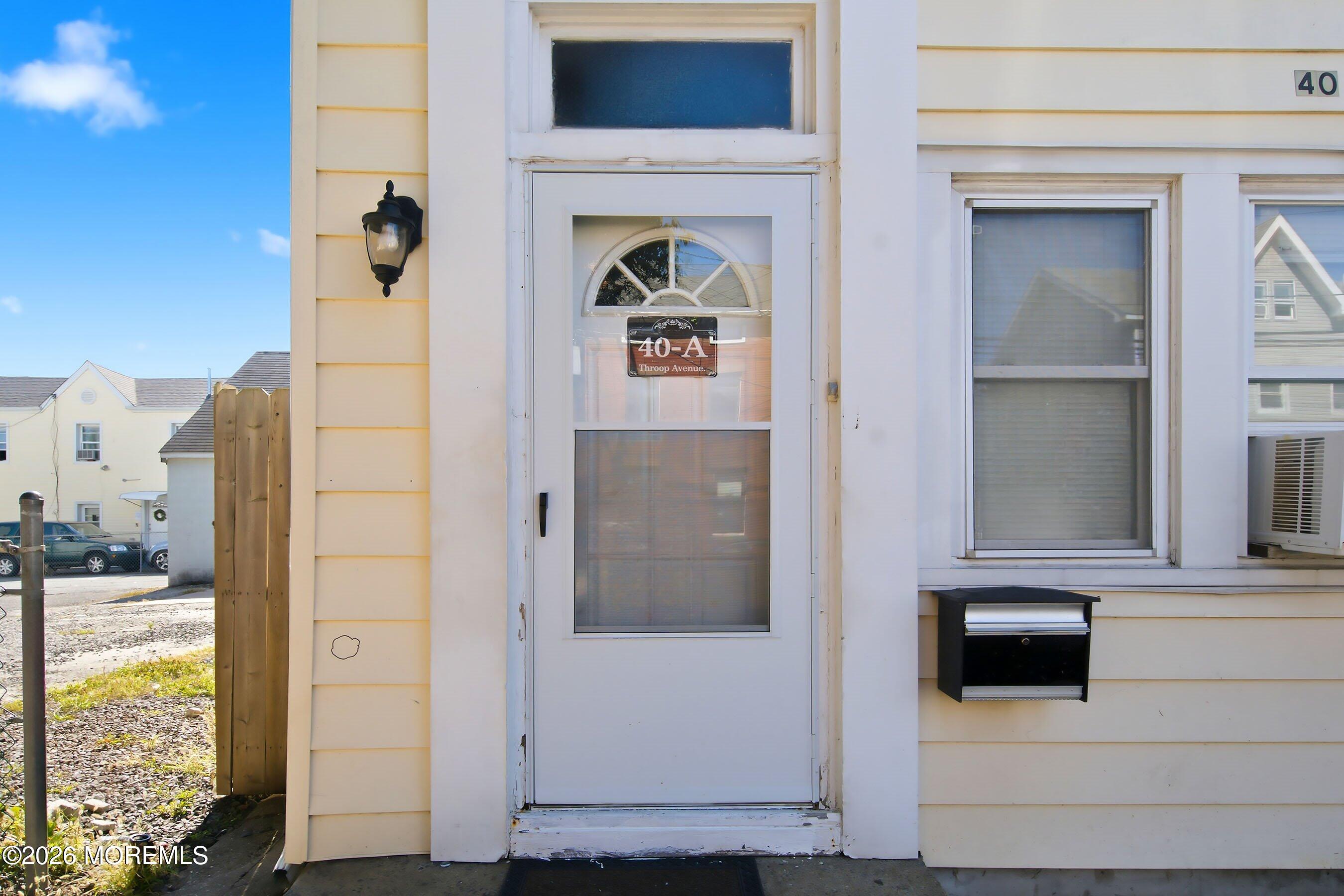 40 Throop Ave, New Brunswick, NJ 08901 photo