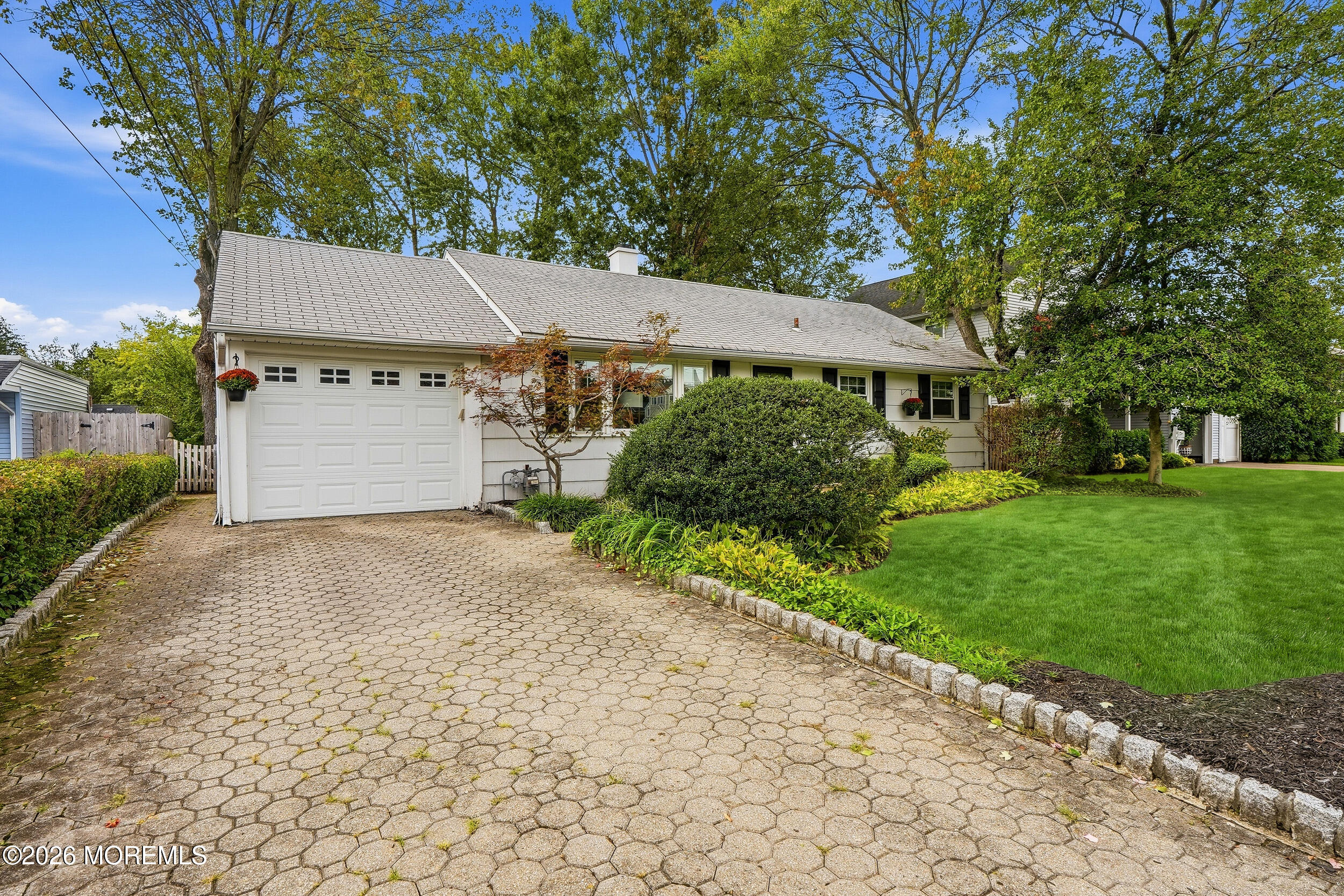 72 W Wilson Cir, Red Bank, NJ 07701 photo