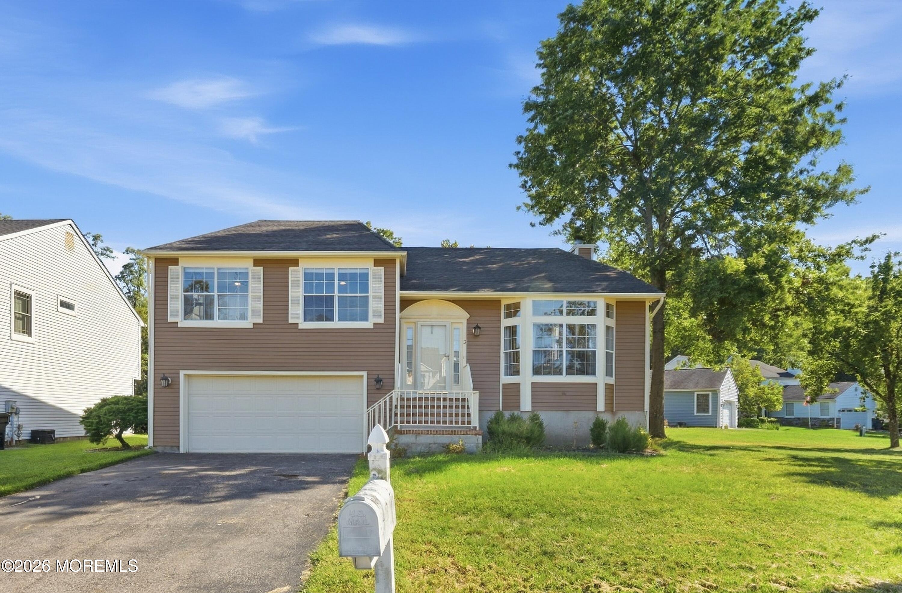 2 Honey Locust Ln, Howell, NJ 07731
