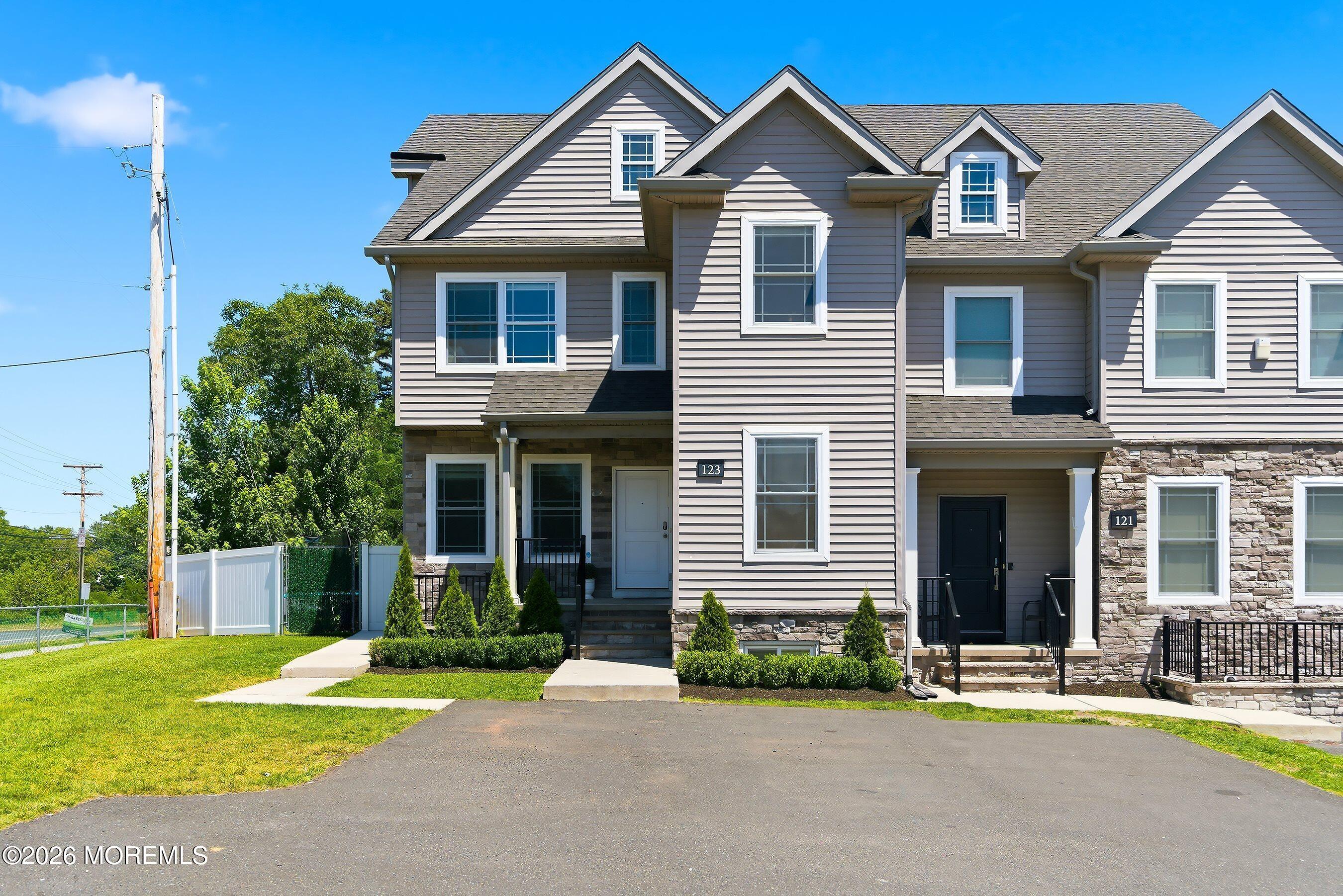 123 Zinfandel Rd, Lakewood, NJ 08701