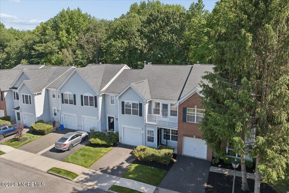 3 Whitemarsh Dr, Manalapan, NJ 07726