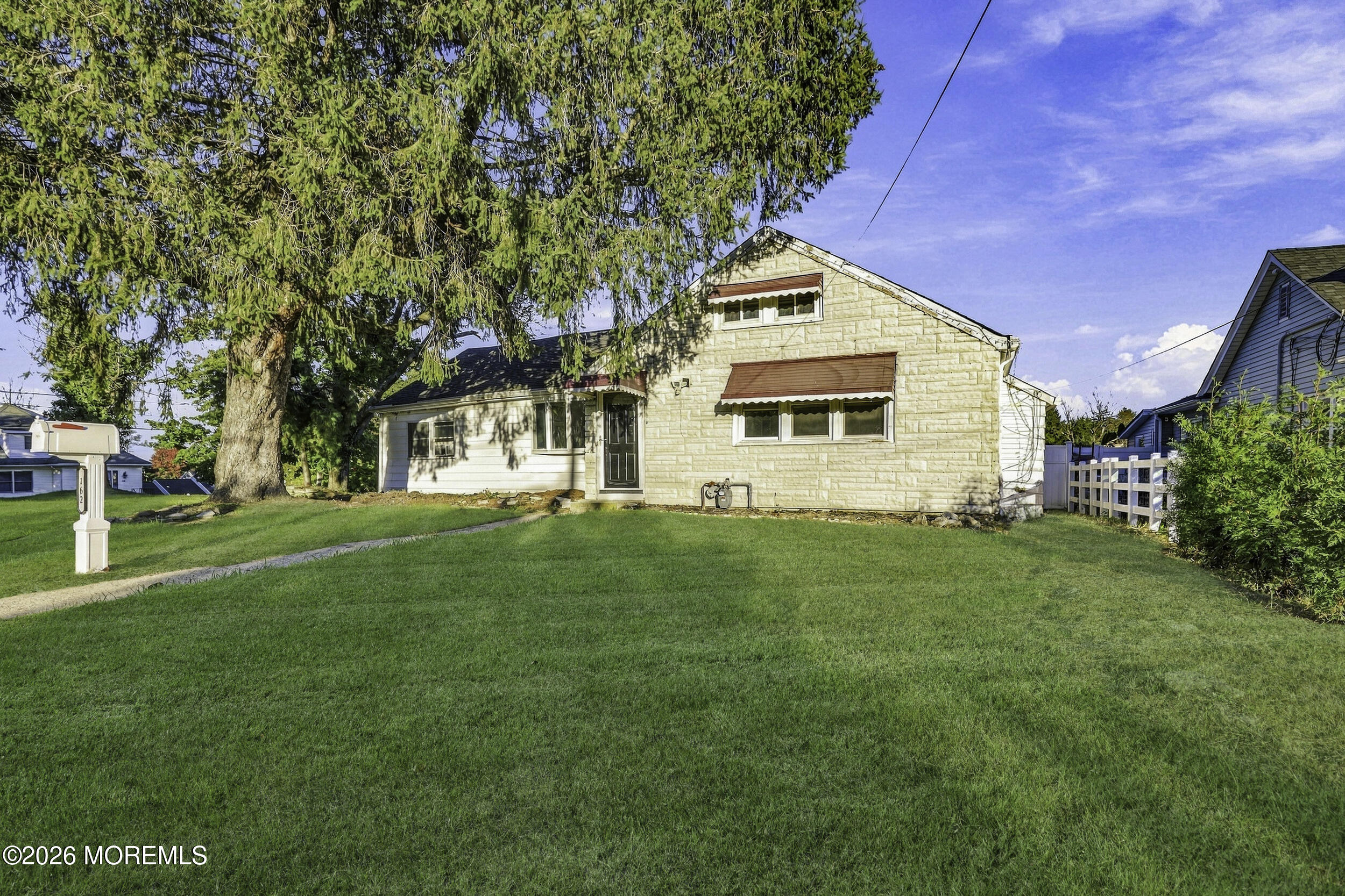 162 Concord Ave, Leonardo, NJ 07737 photo