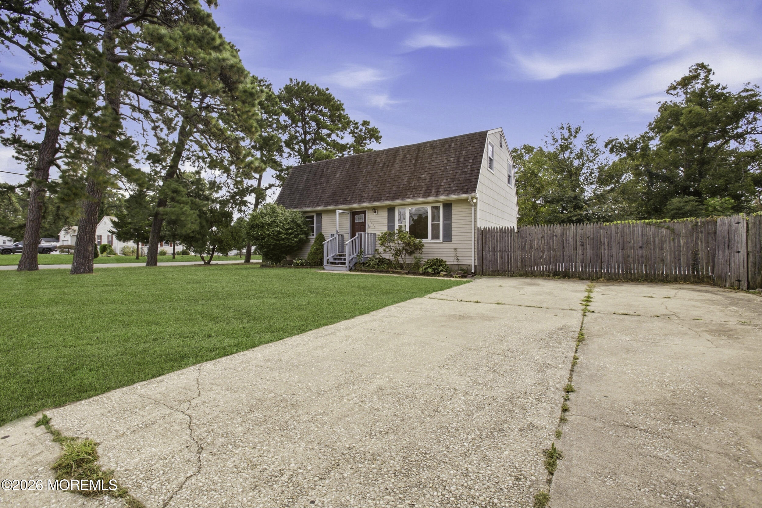 1540 9th Ave, Toms River, NJ 08757