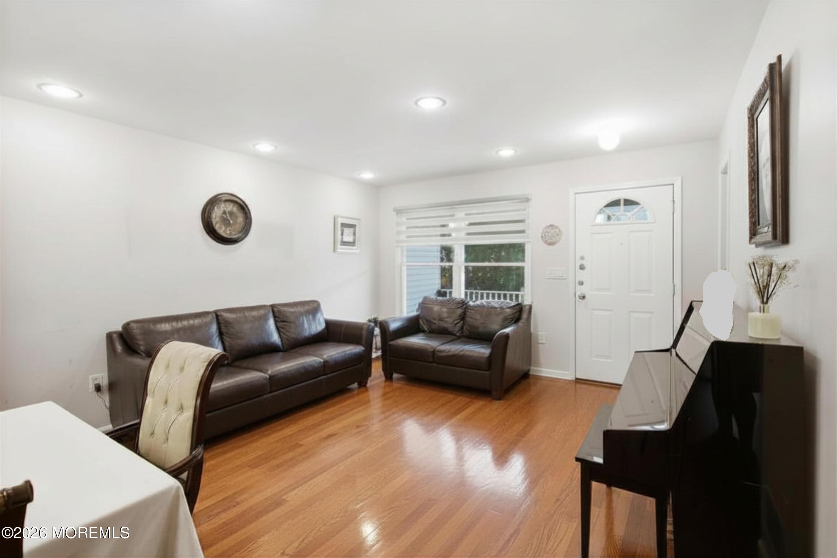 21 Kingsfield Dr, Lakewood, NJ 08701 photo