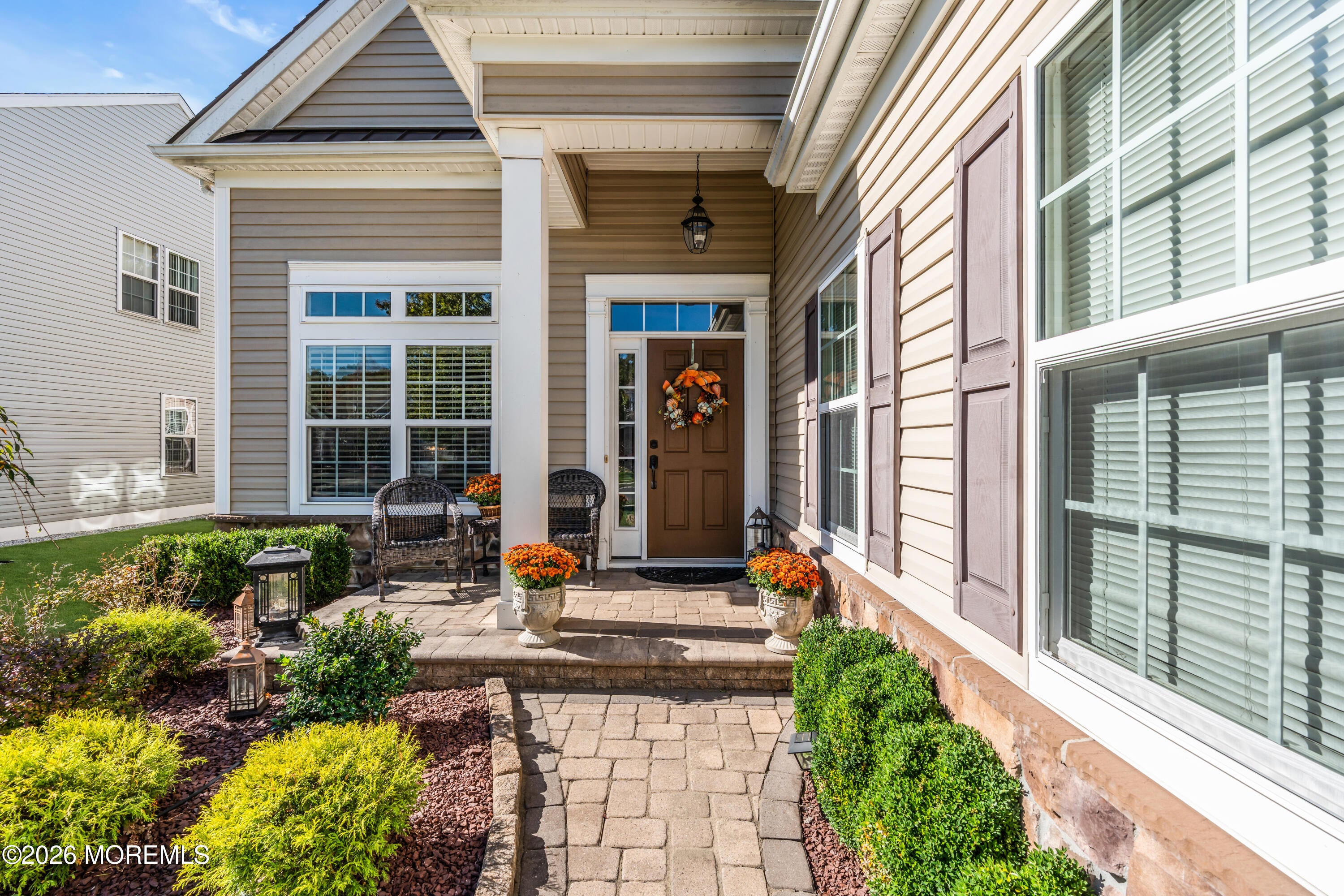 18 Campania Ln, Farmingdale, NJ 07727