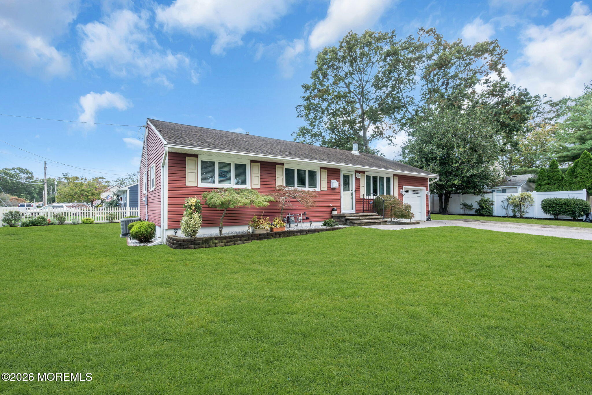 102 Nottingham Dr, Brick, NJ 08724 photo