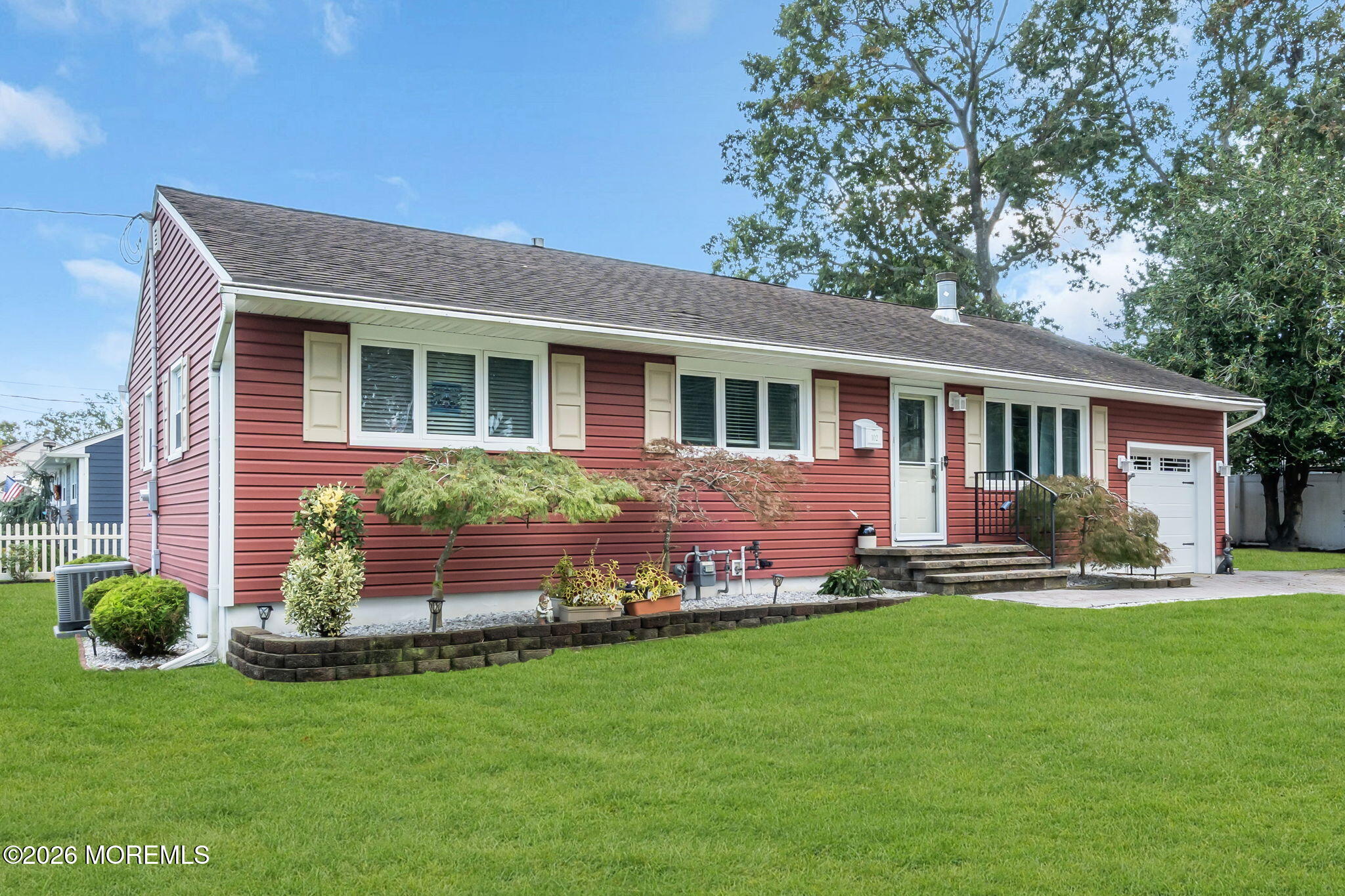 102 Nottingham Dr, Brick, NJ 08724 photo