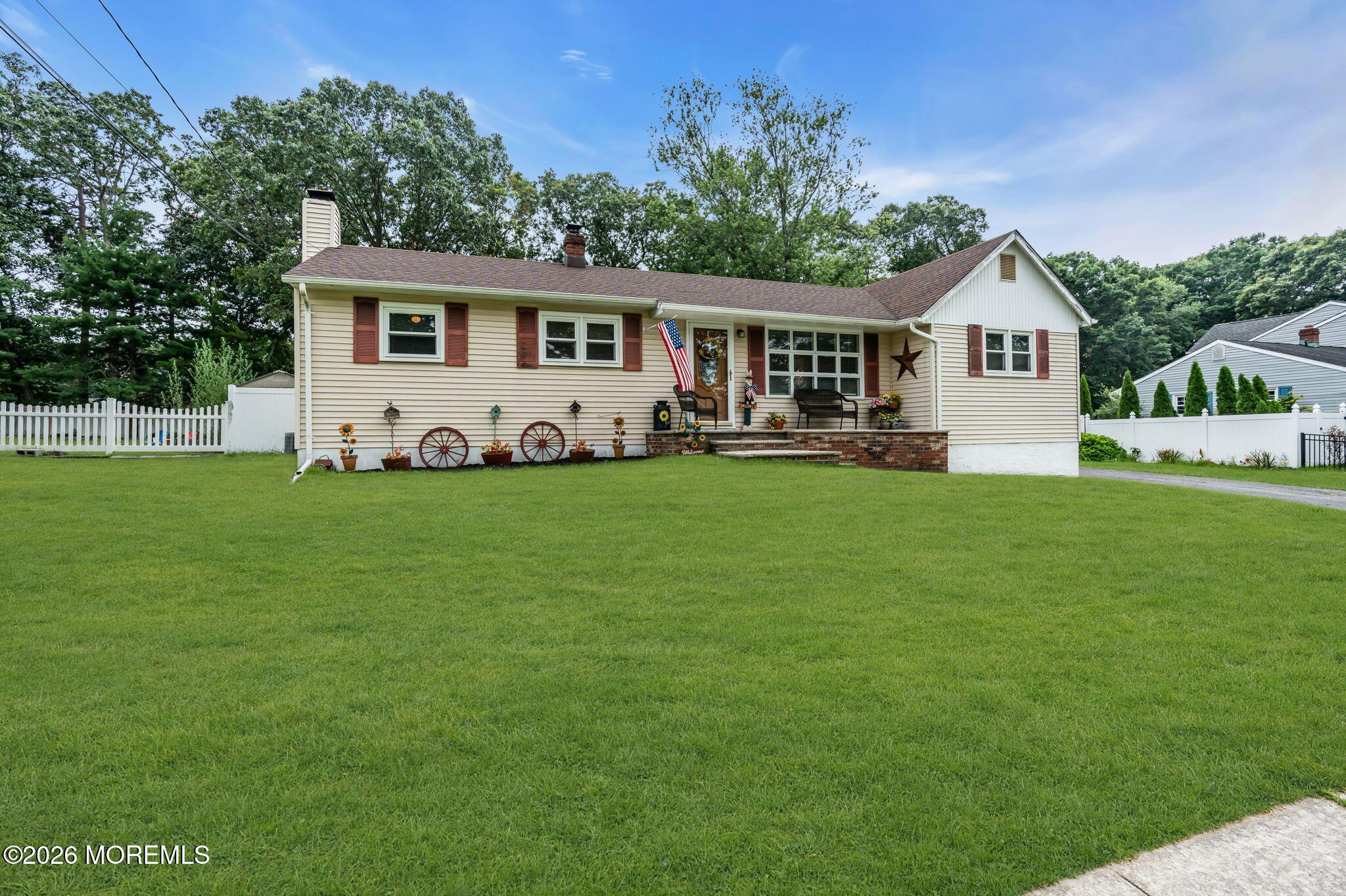 44 Lake Dr, Howell, NJ 07731 photo