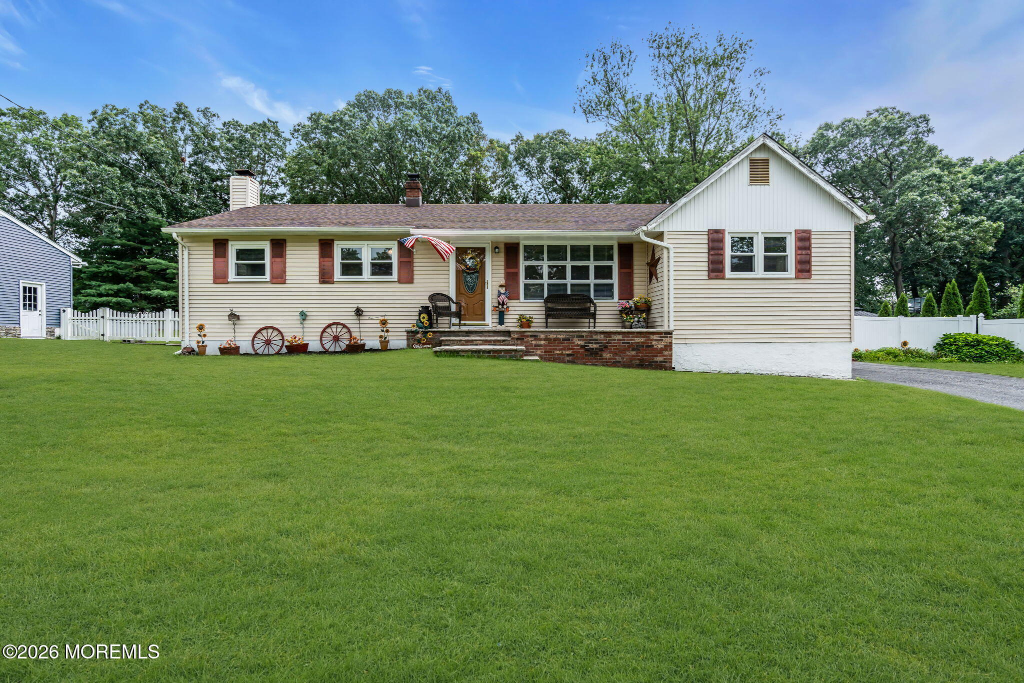 44 Lake Dr, Howell, NJ 07731 photo
