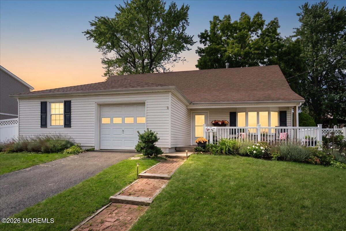 48 Cresci Blvd, Hazlet, NJ 07730