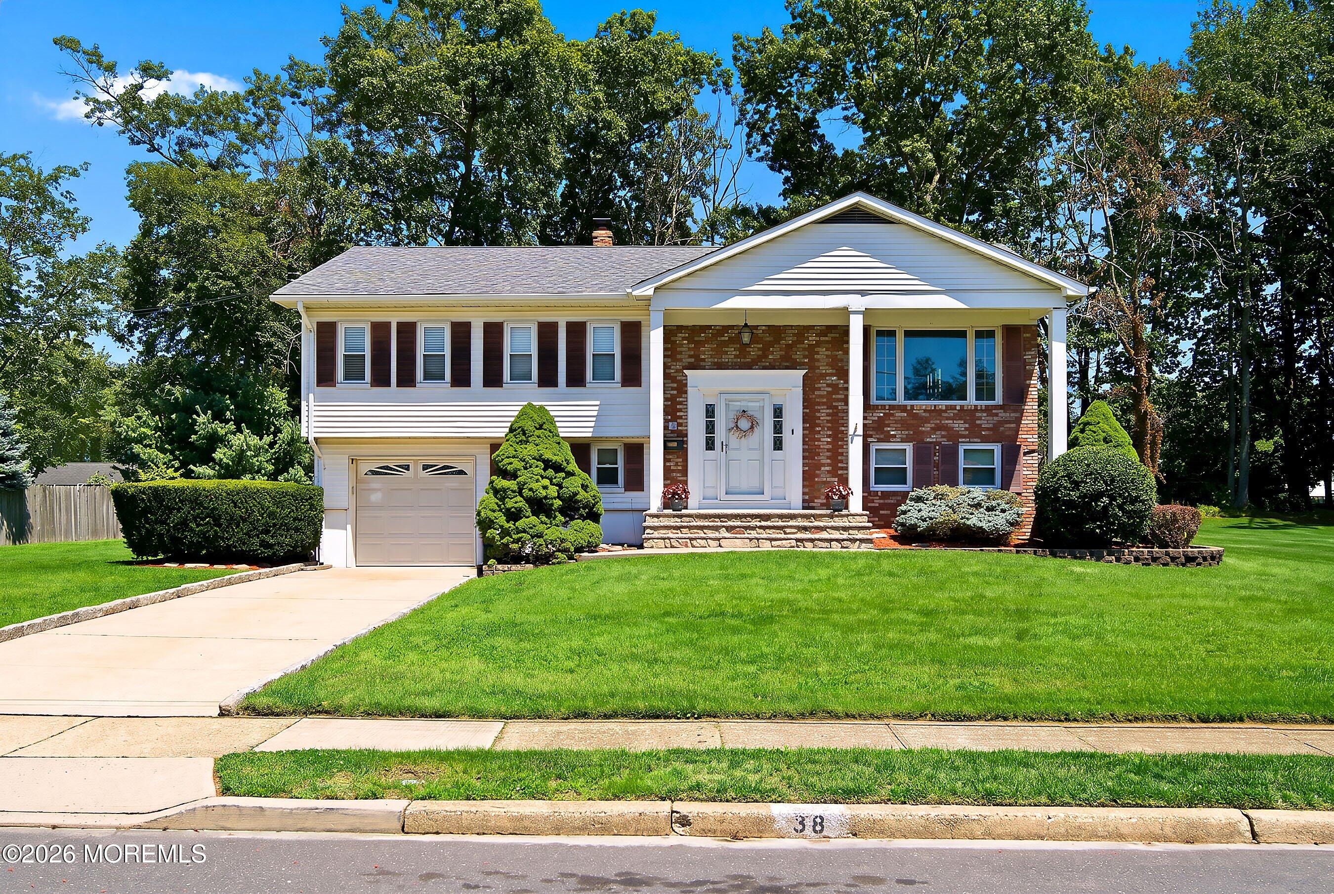 38 Brunswick Dr, Howell, NJ 07731