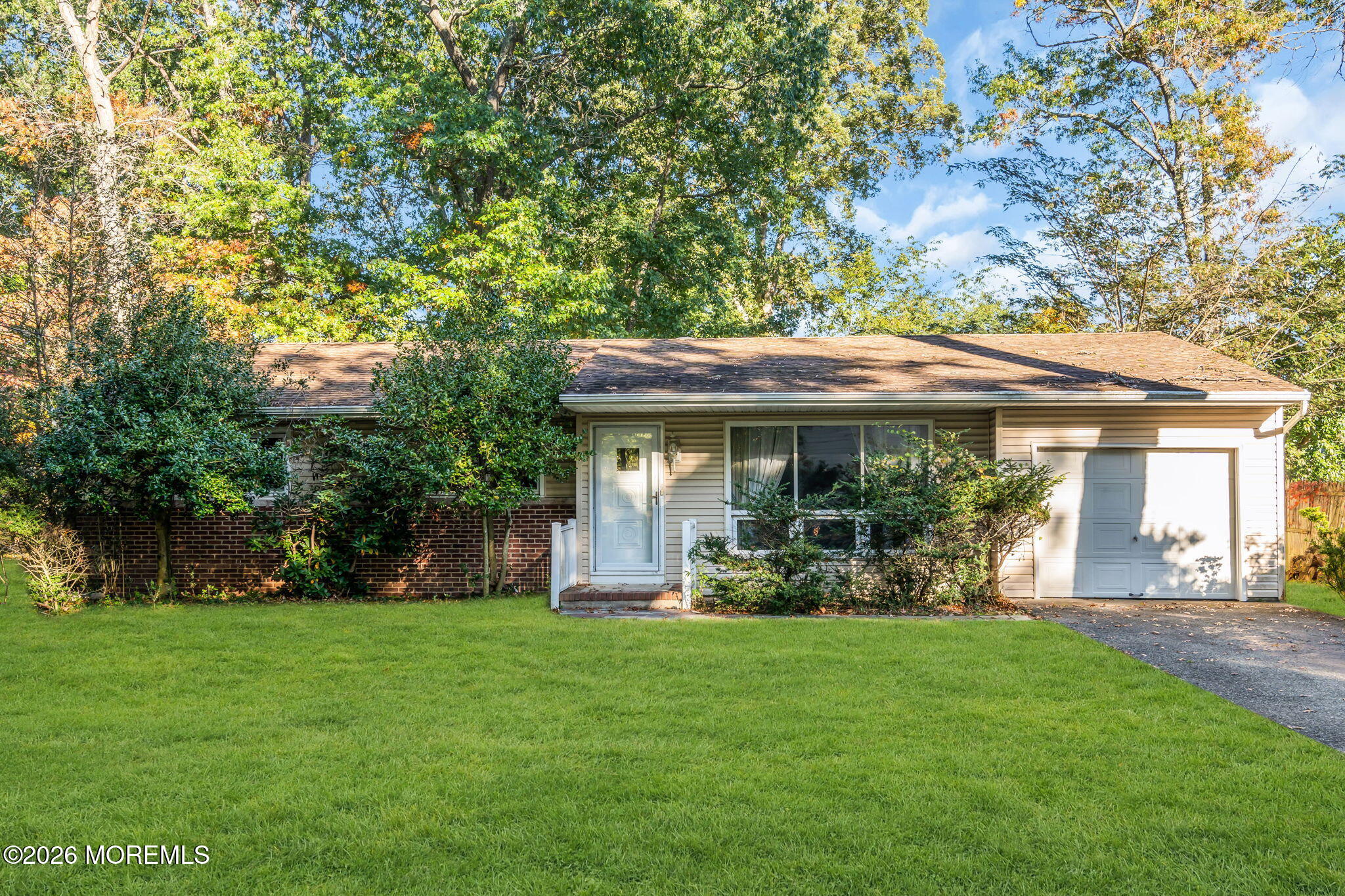 28 Shady Nook Dr, Toms River, NJ 08755