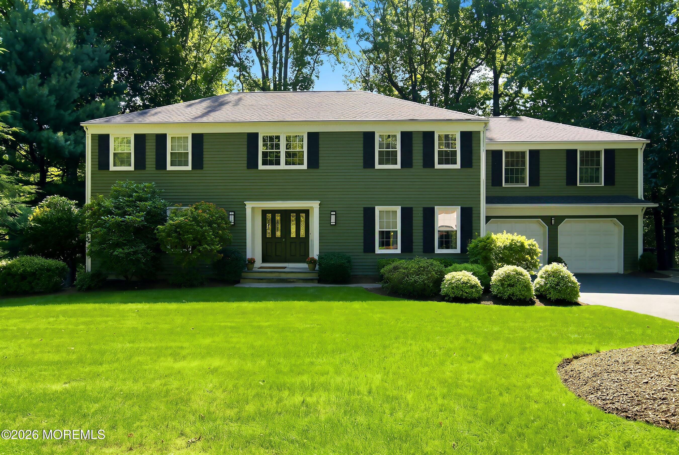 41 Hillyer Cir, Middletown, NJ 07748